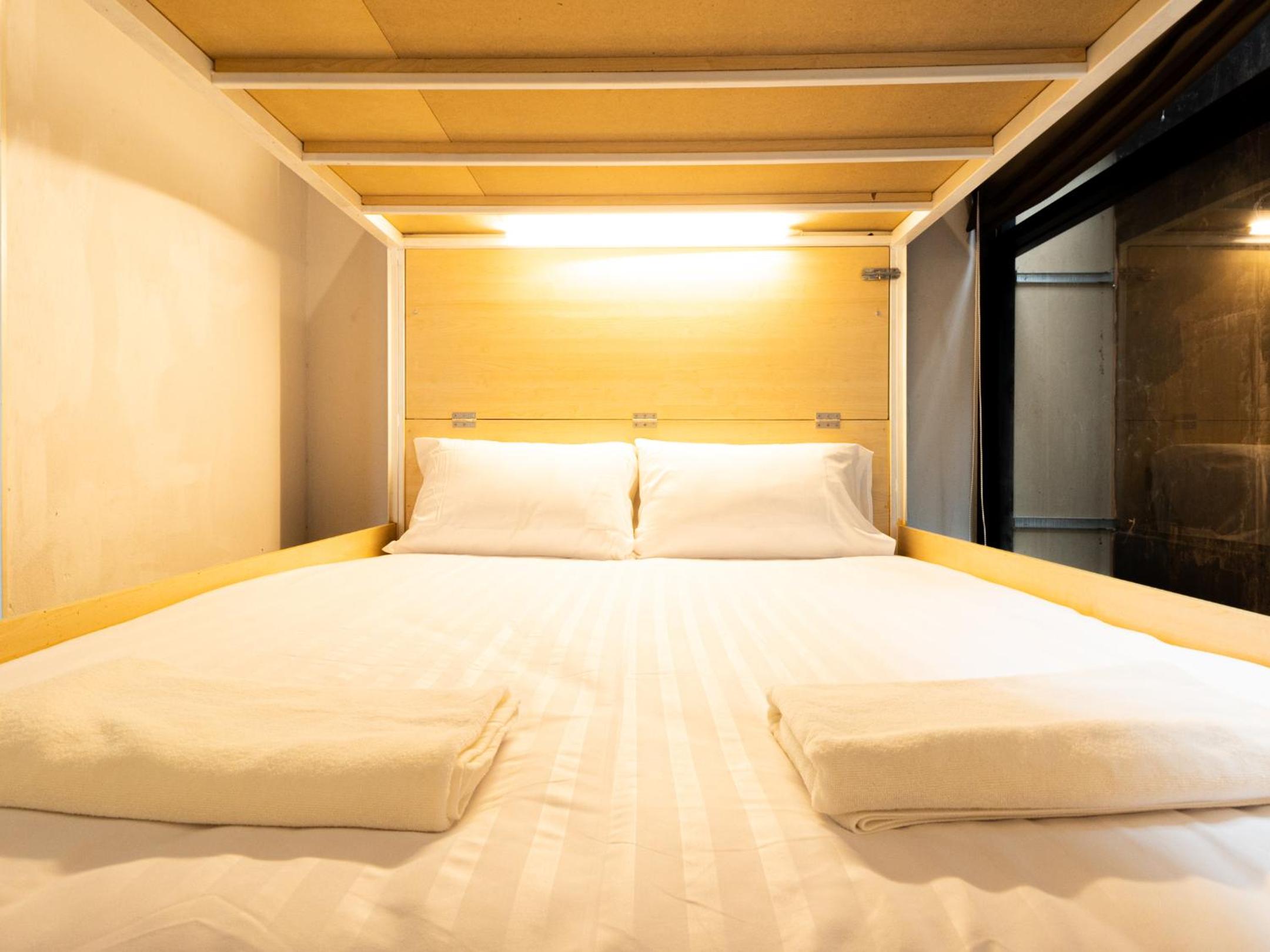 Khao San Social Capsule Hostel