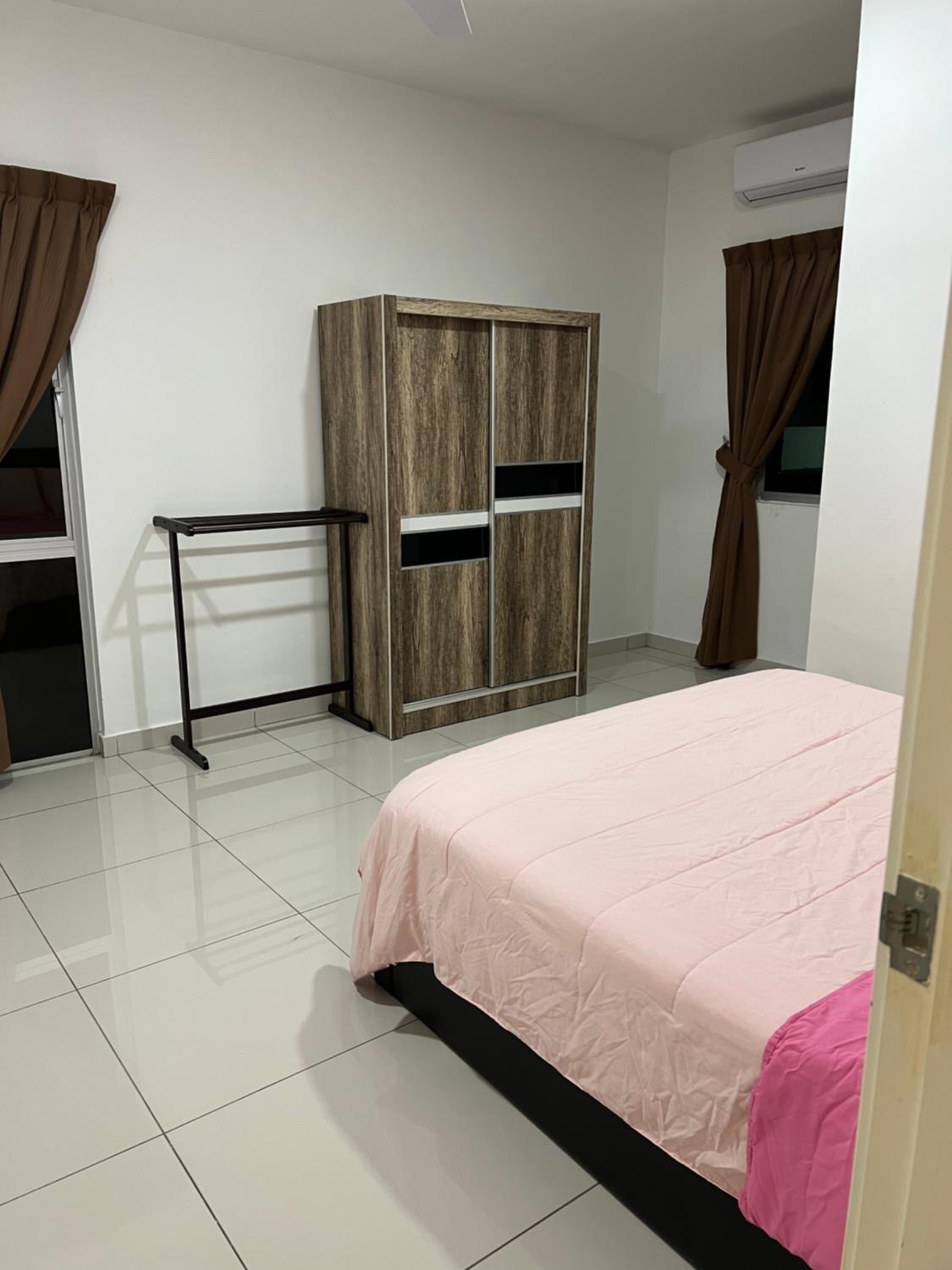 3 bedrooms (private bathroom) Perdana Hill Villa photo 3
