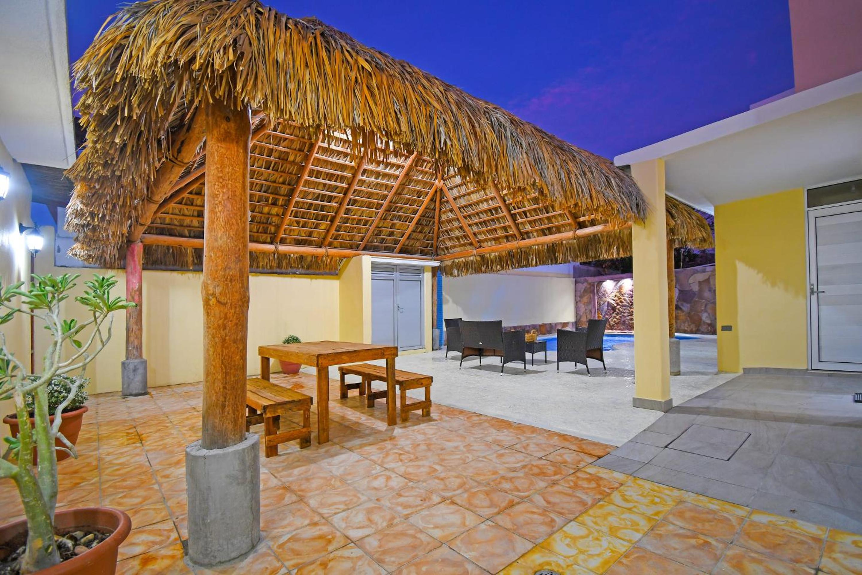 DT La Paz Condos with Pool & Palapa Lounge, 2 mi to Malecón view 4