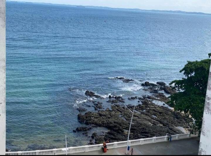 1/4, sala, Farol da Barra.