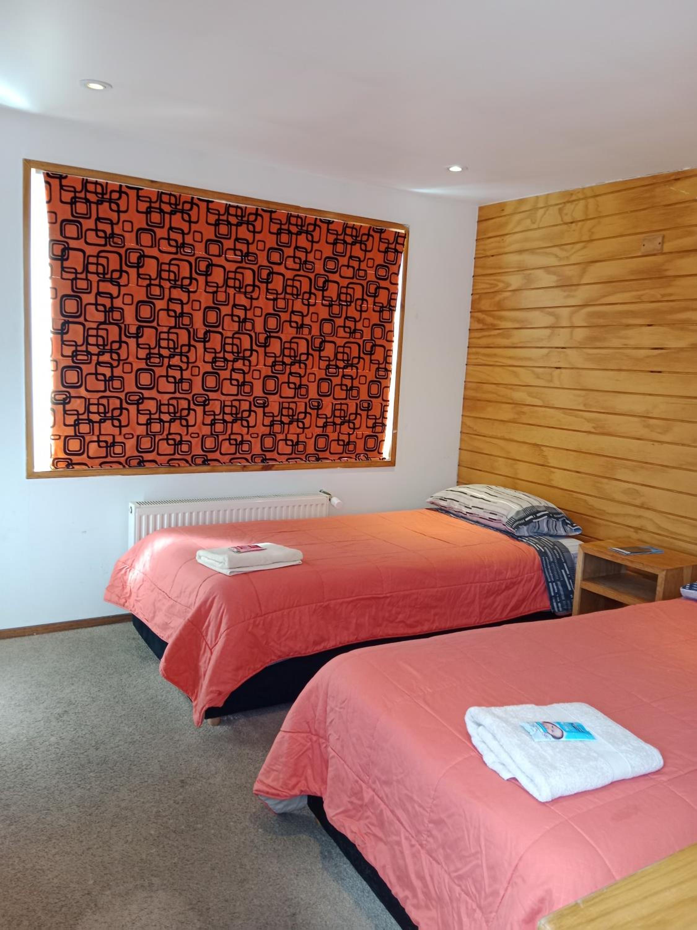 ALMER HOSTAL