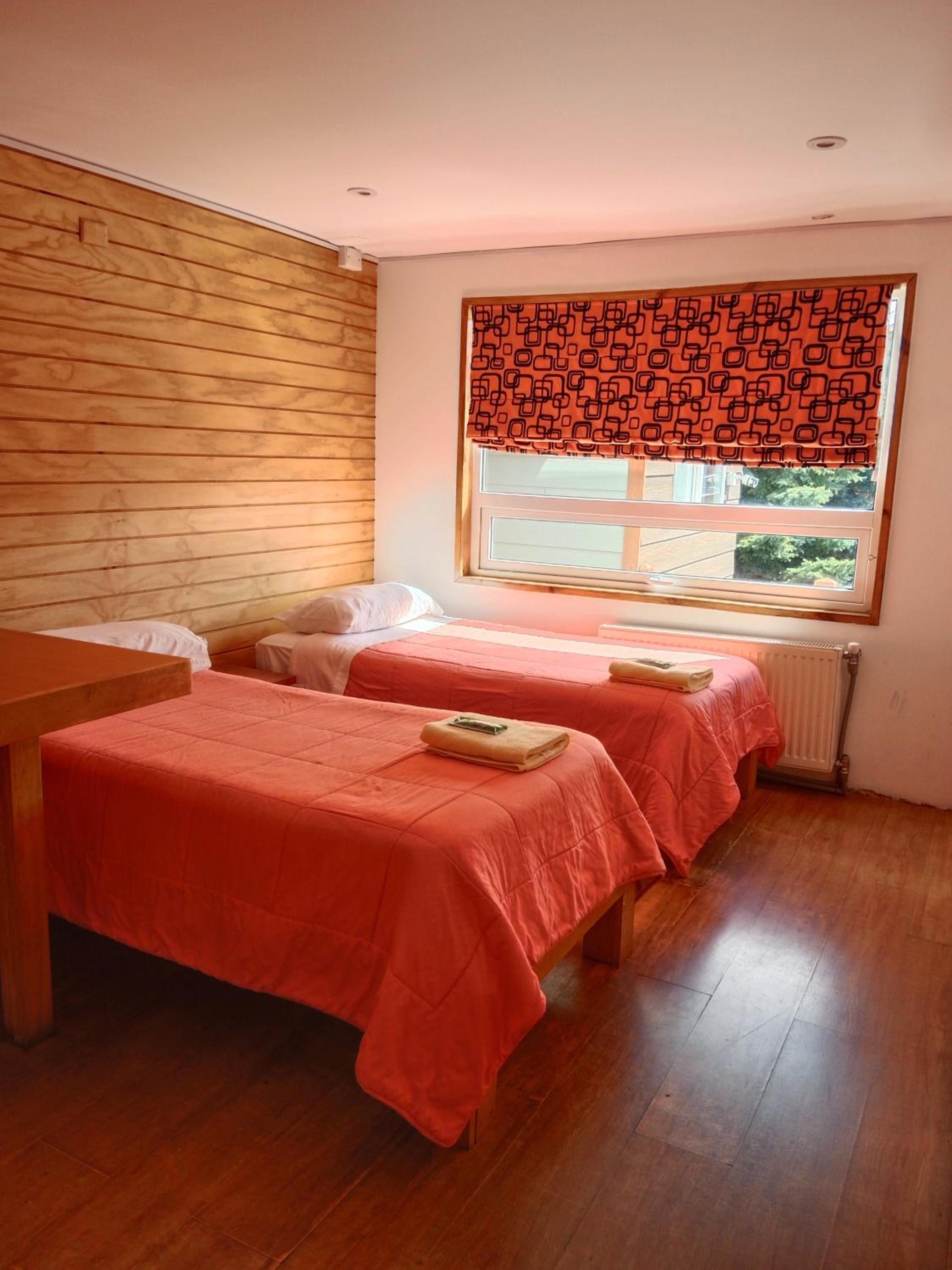 ALMER HOSTAL