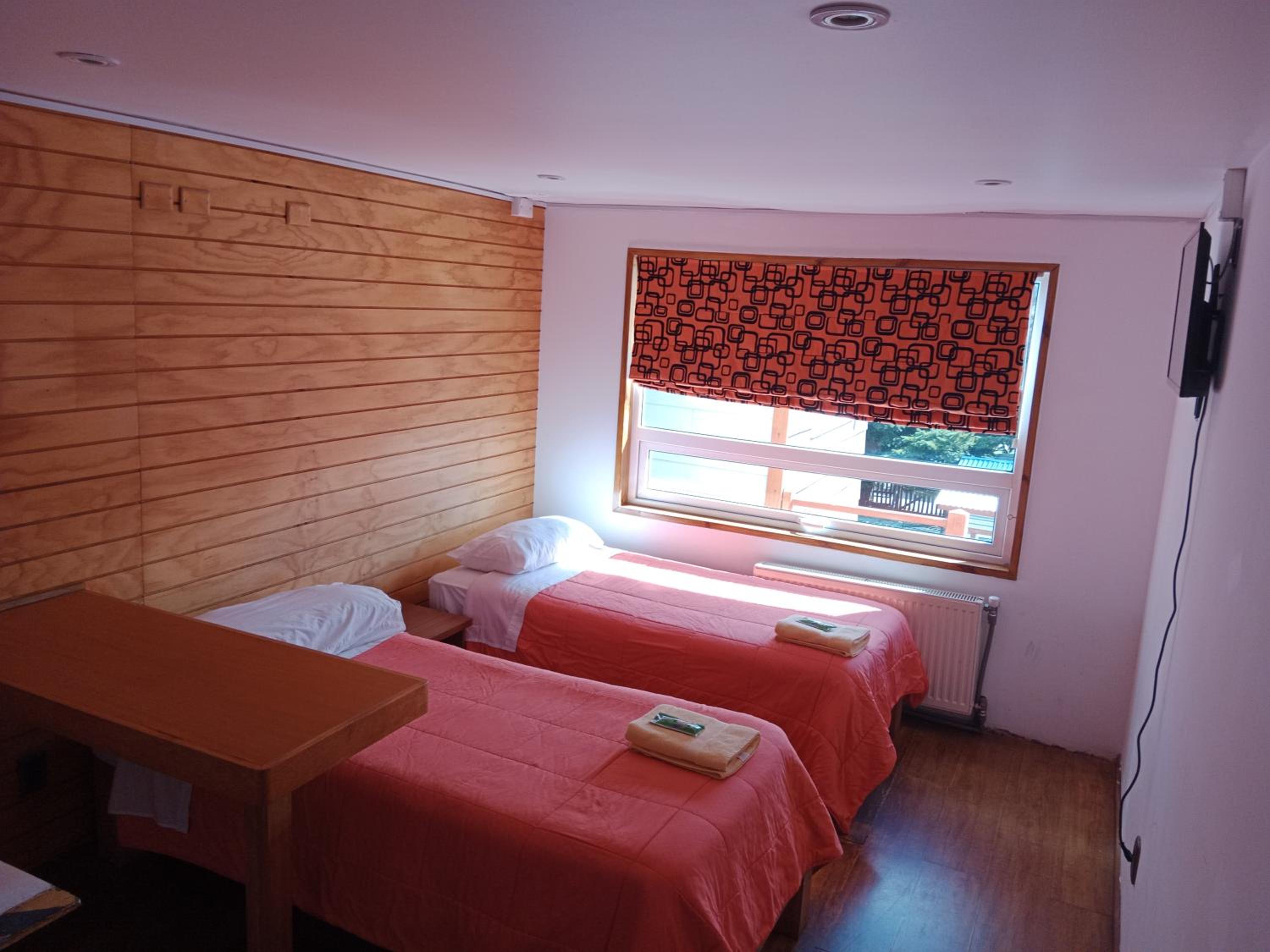 ALMER HOSTAL