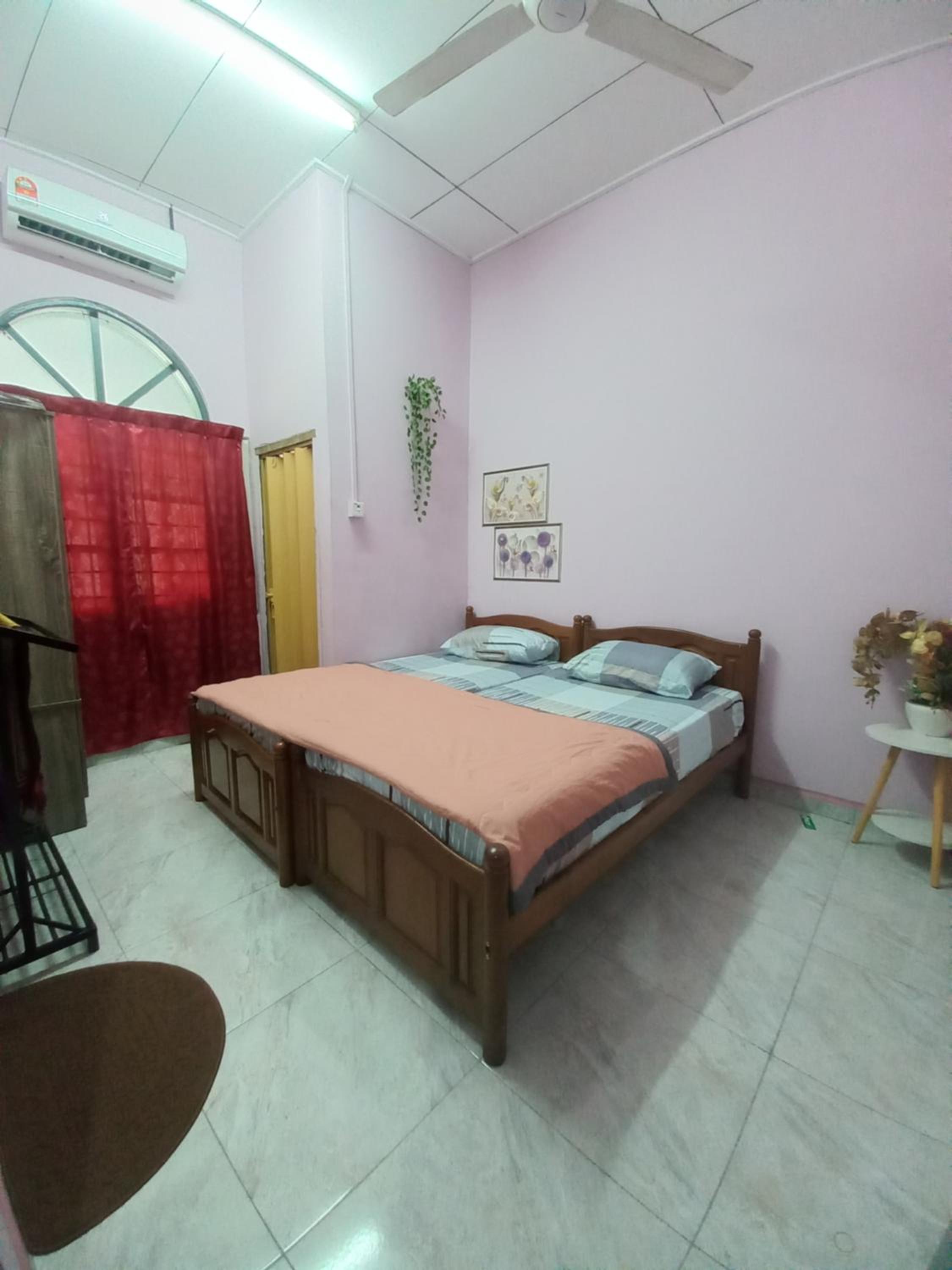 Kito's Homestay PASIR TUMBOH - 3 bedroom photo 5