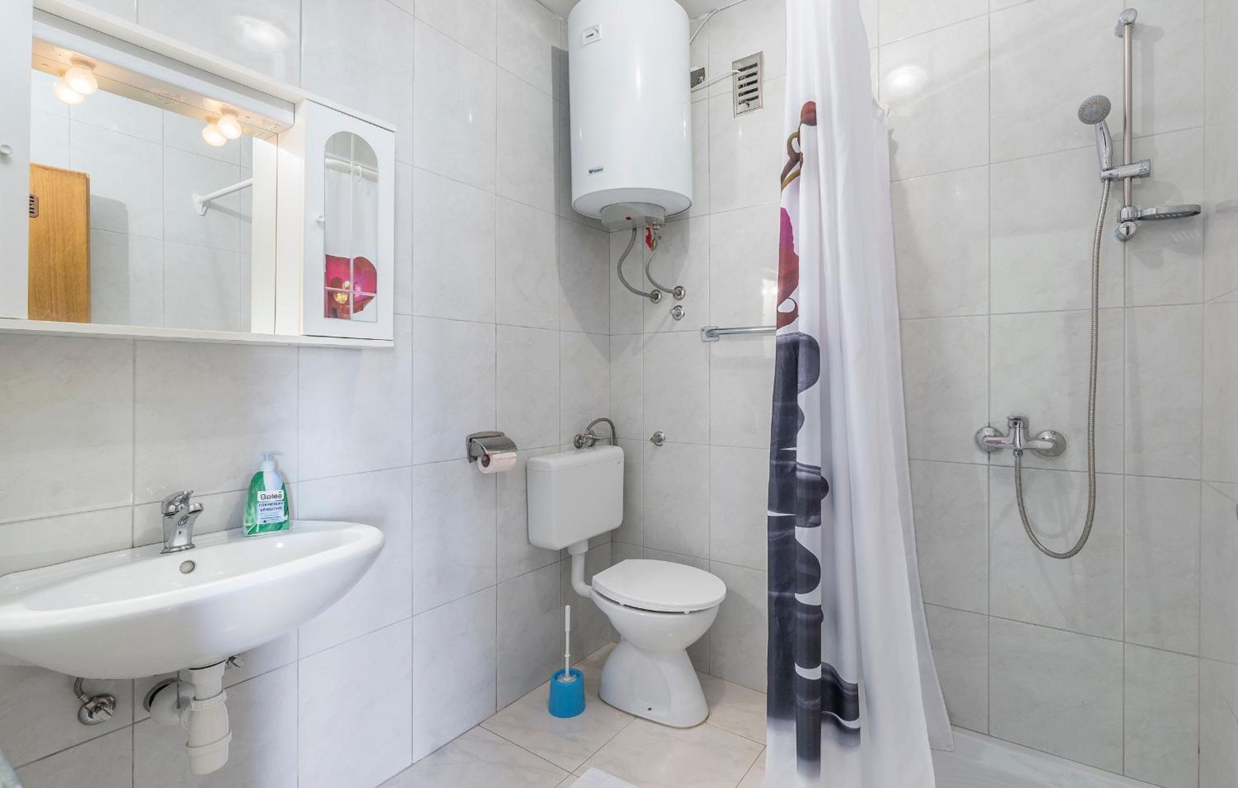 Bibaj - Property Image 11