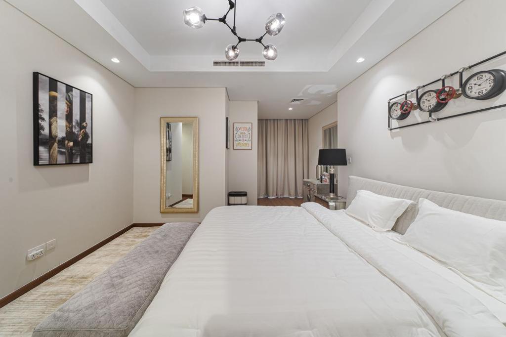 Paramount Midtown Luxury 2 Bedroom With Full Burj-Khalifa View