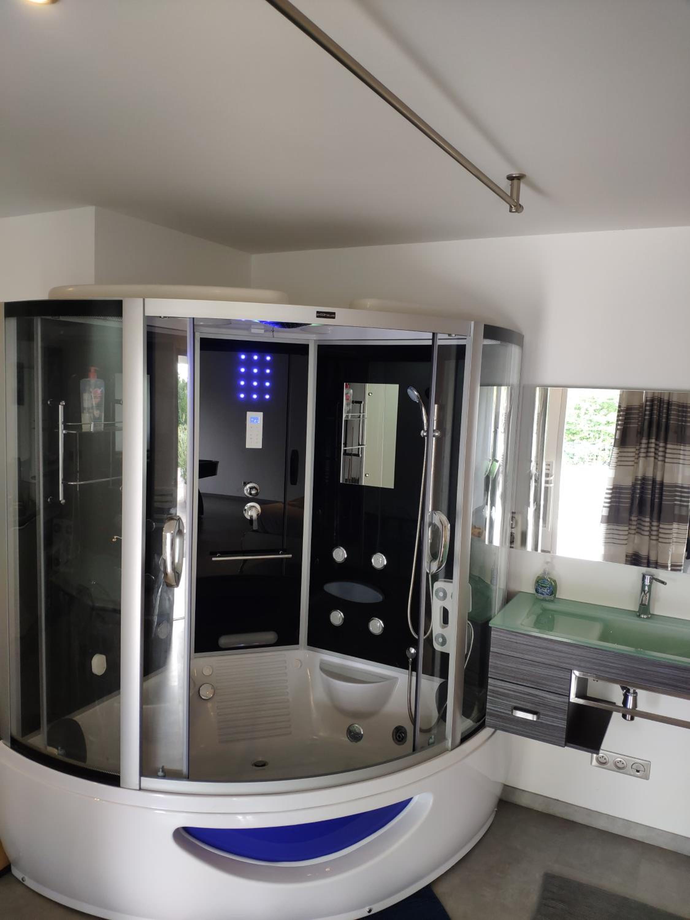 Loft Zen SPA Balneo Parking Sauna Hammam Billard