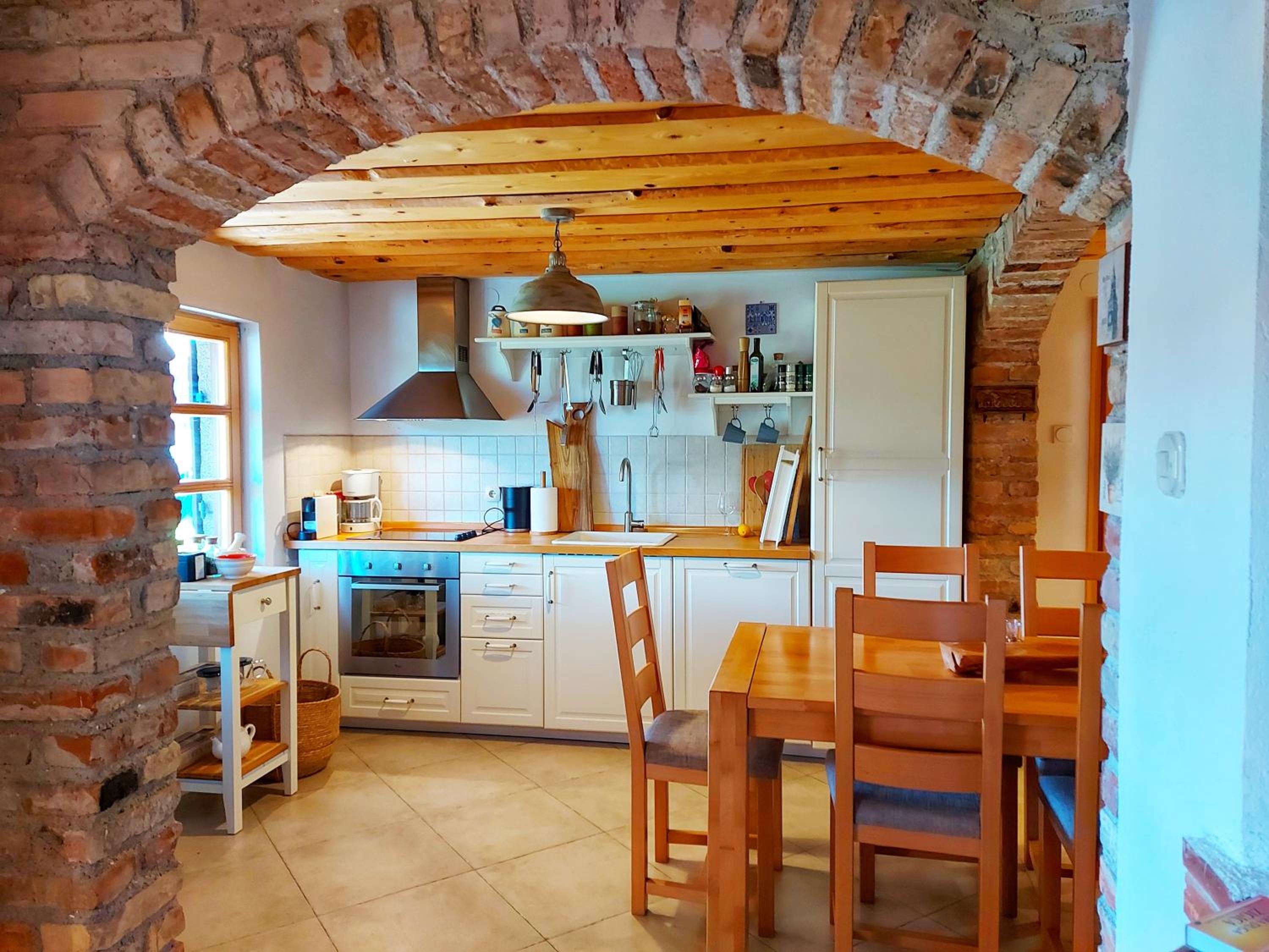 Peter's Pine Cottage