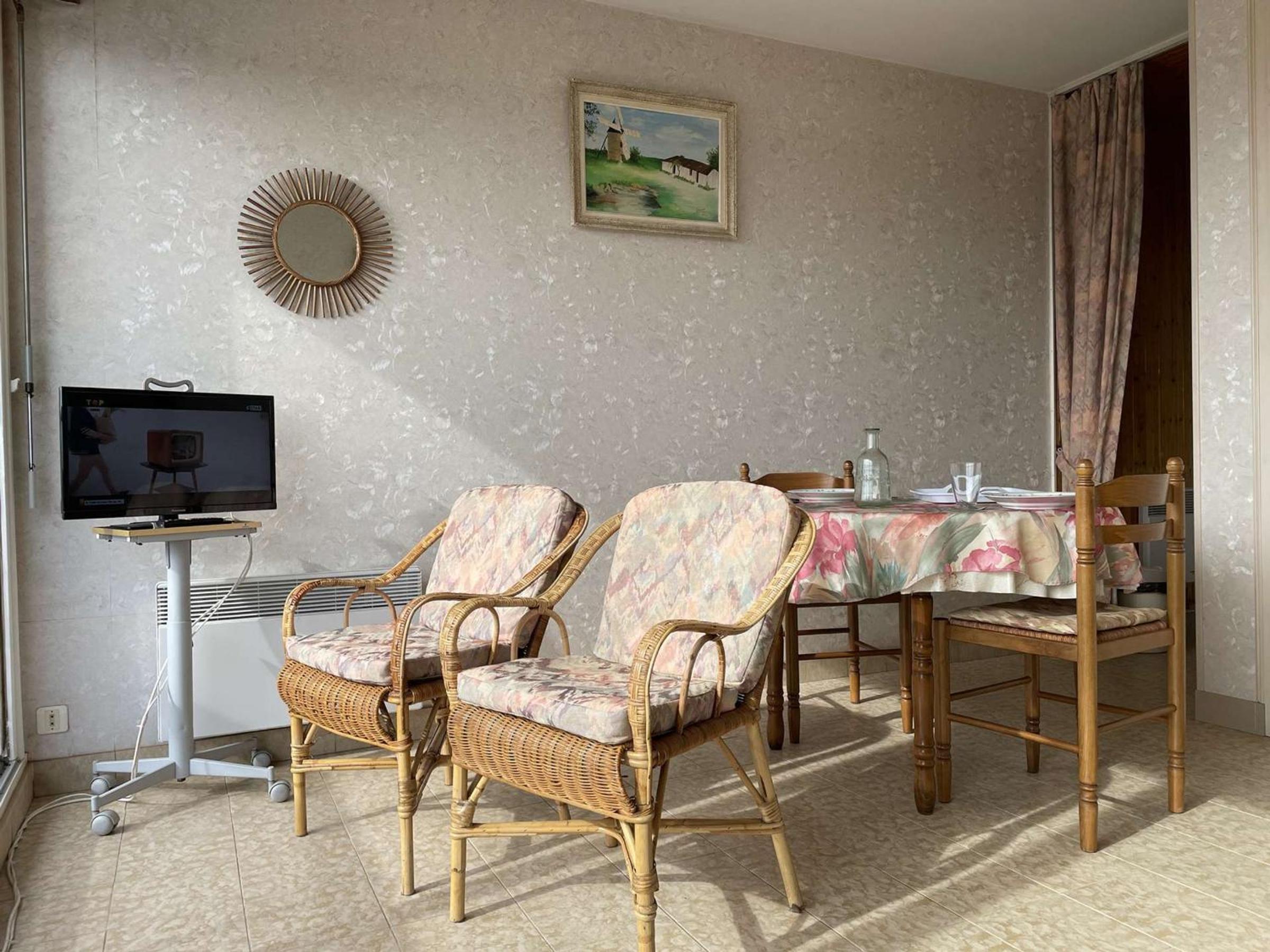 Appartement Saint-Gilles-Croix-de-Vie, 1 pièce, 2 personnes - FR-1-224-116 view 5