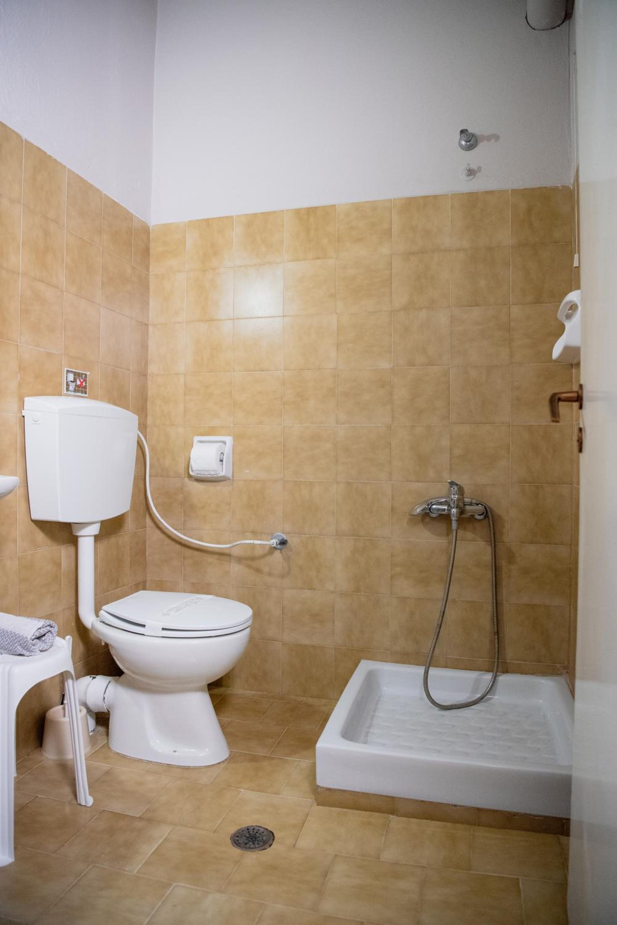 Arriba Apartments