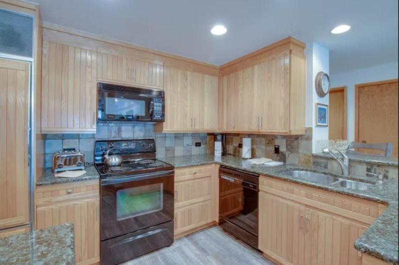 Luxury Charter 2 Bedroom Vacation Rental With Quick Access To The Ski Slopes And Beaver Creek Village