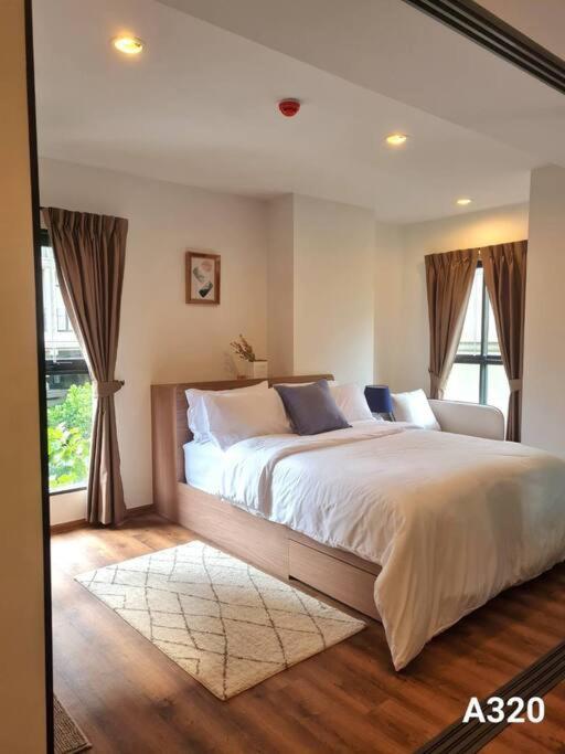 Hua Hin 1 Bedroom Pool View Near Beach, Cicada view 4
