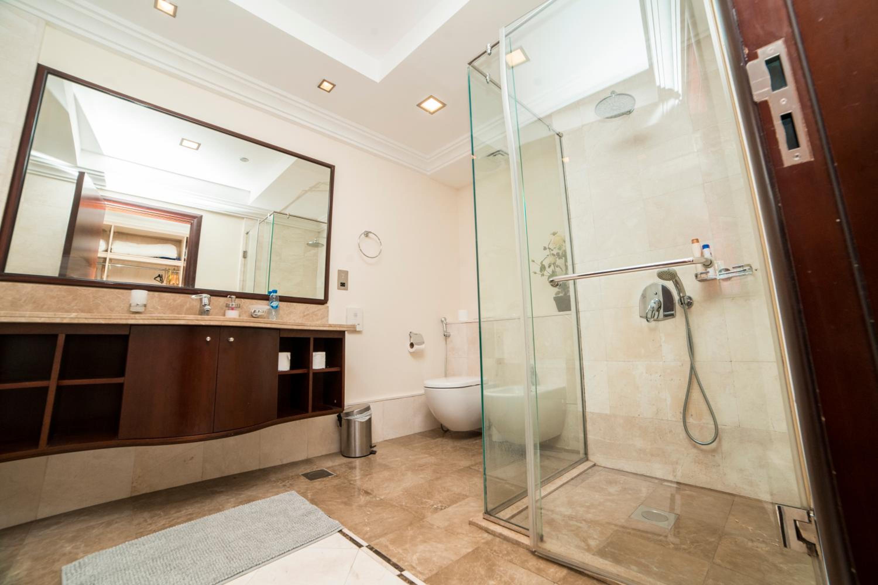 1-bedroom apartment with pool
