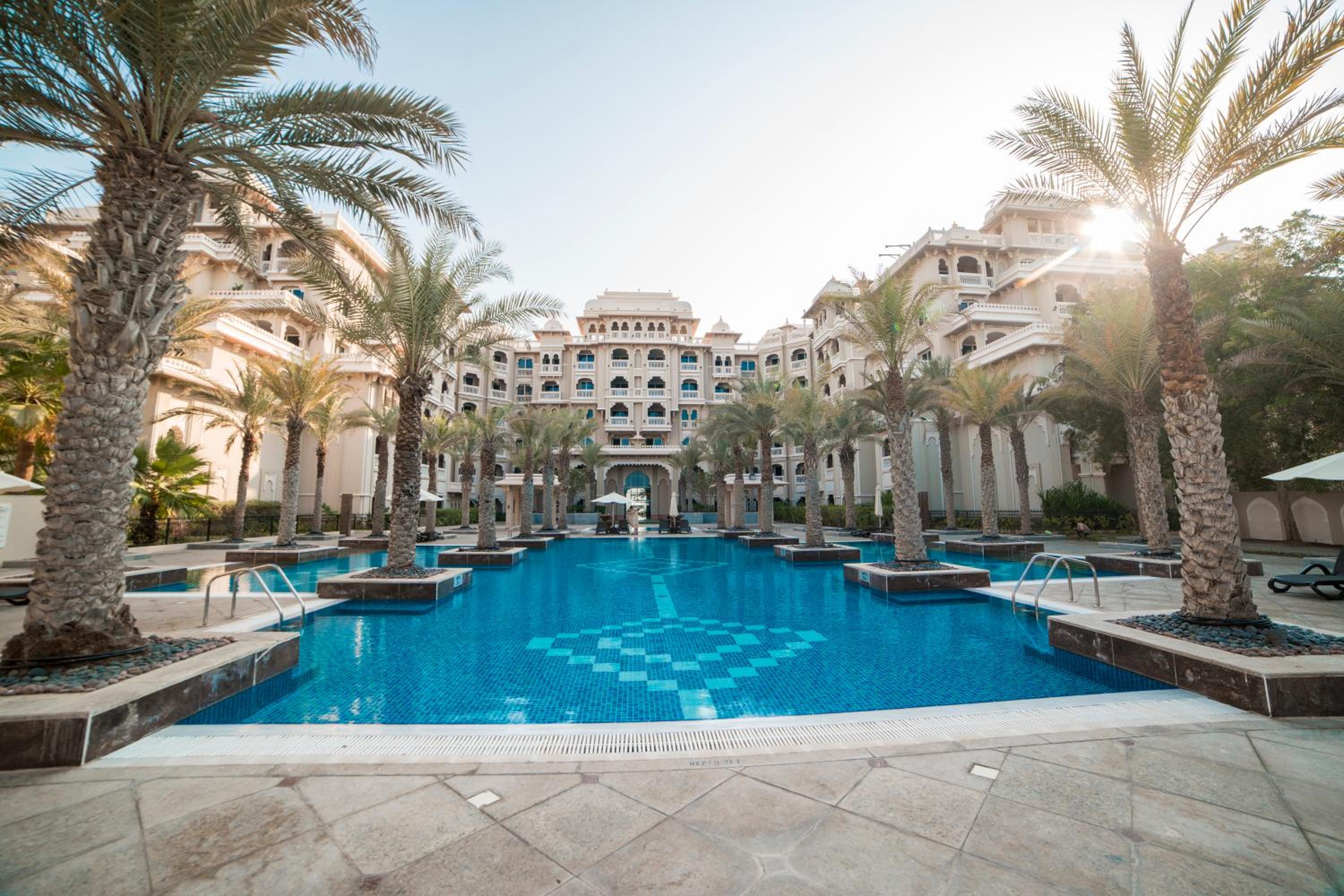 1-bedroom apartment with pool