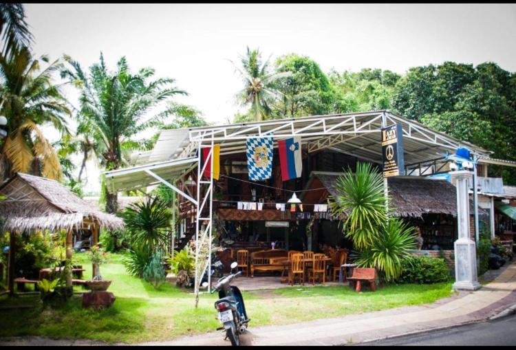 restaurant