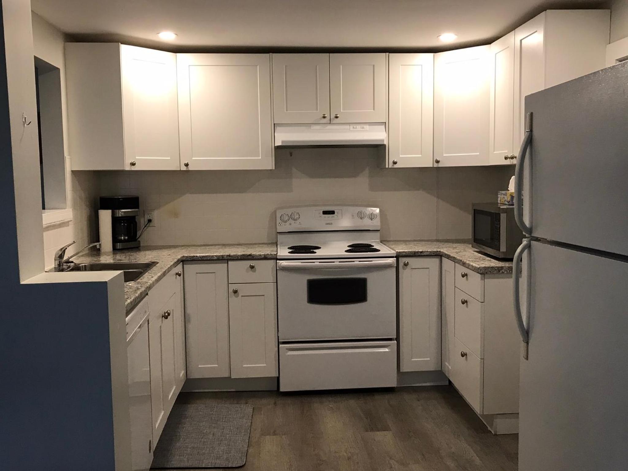 Sleeps 8! Just a 2 minute walk to Beach 1