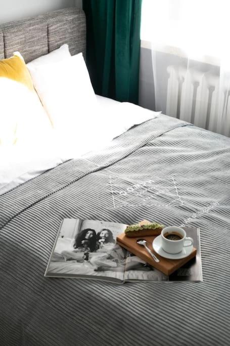 oompH Warsaw Center Well Designed Apartment with Balcony