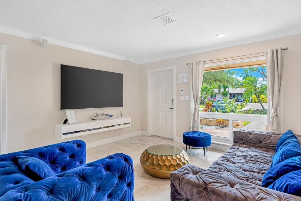 3BDR Villa-HeatedPool-6minFt.Lauderdale Beach-8PPL view 4