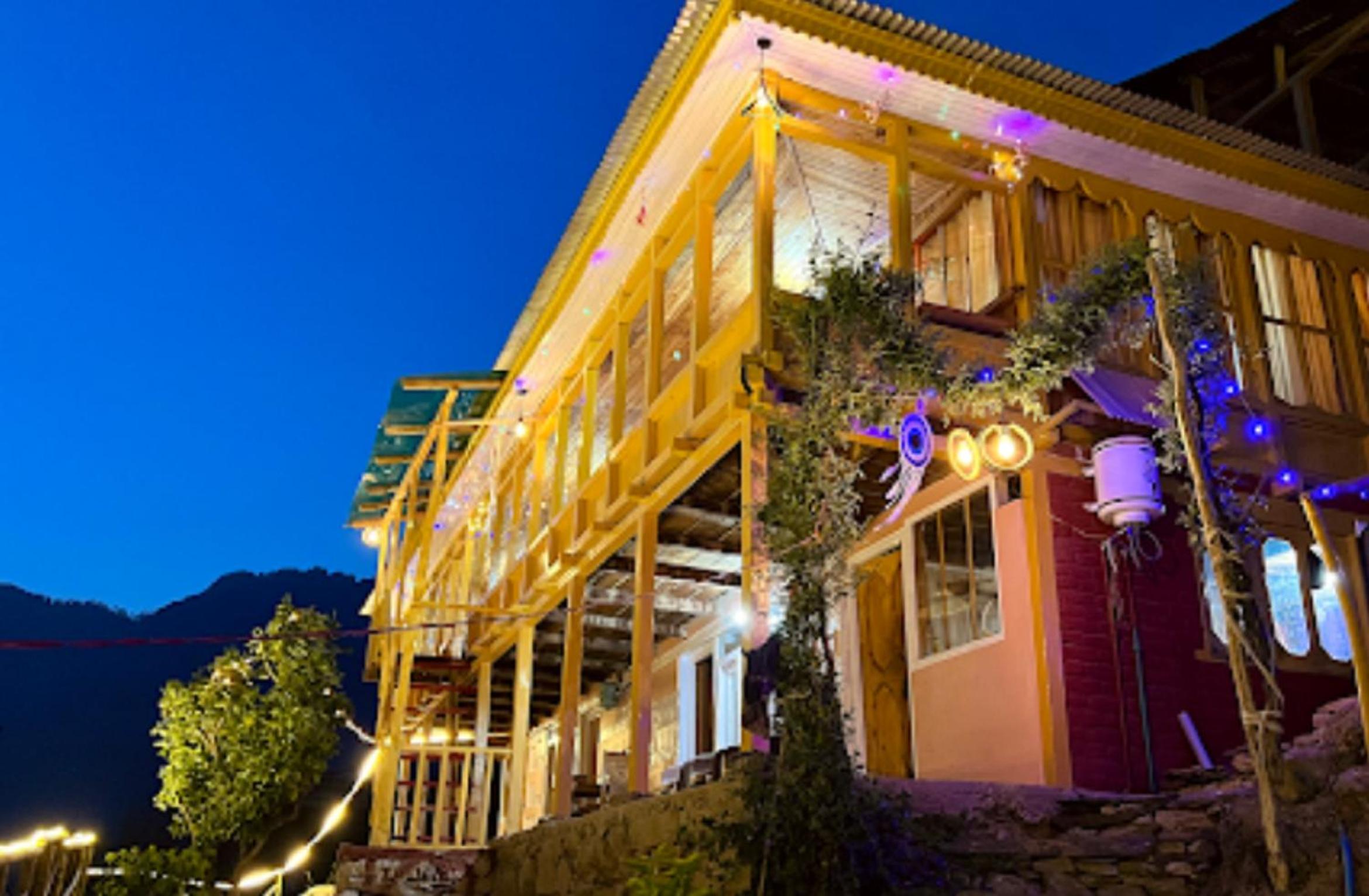 RRR COTTAGES AND TREE HOUSE BY WB RESORTS view 4