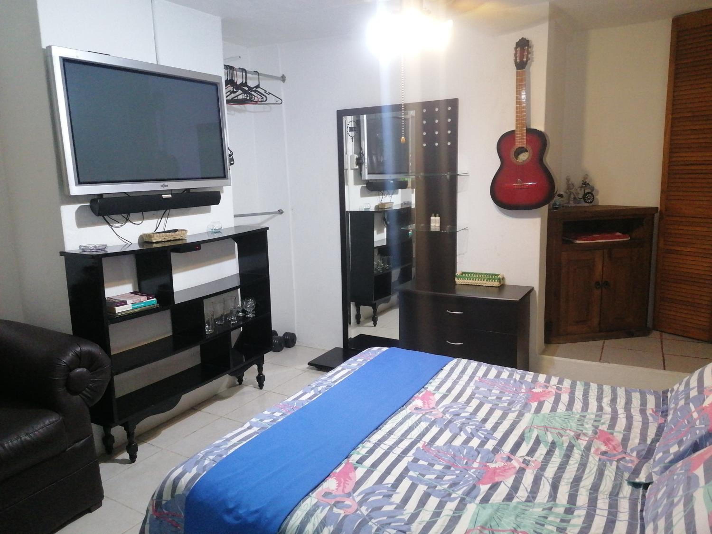 ¡Confortable y Privado! - Ubicado en Av. principal