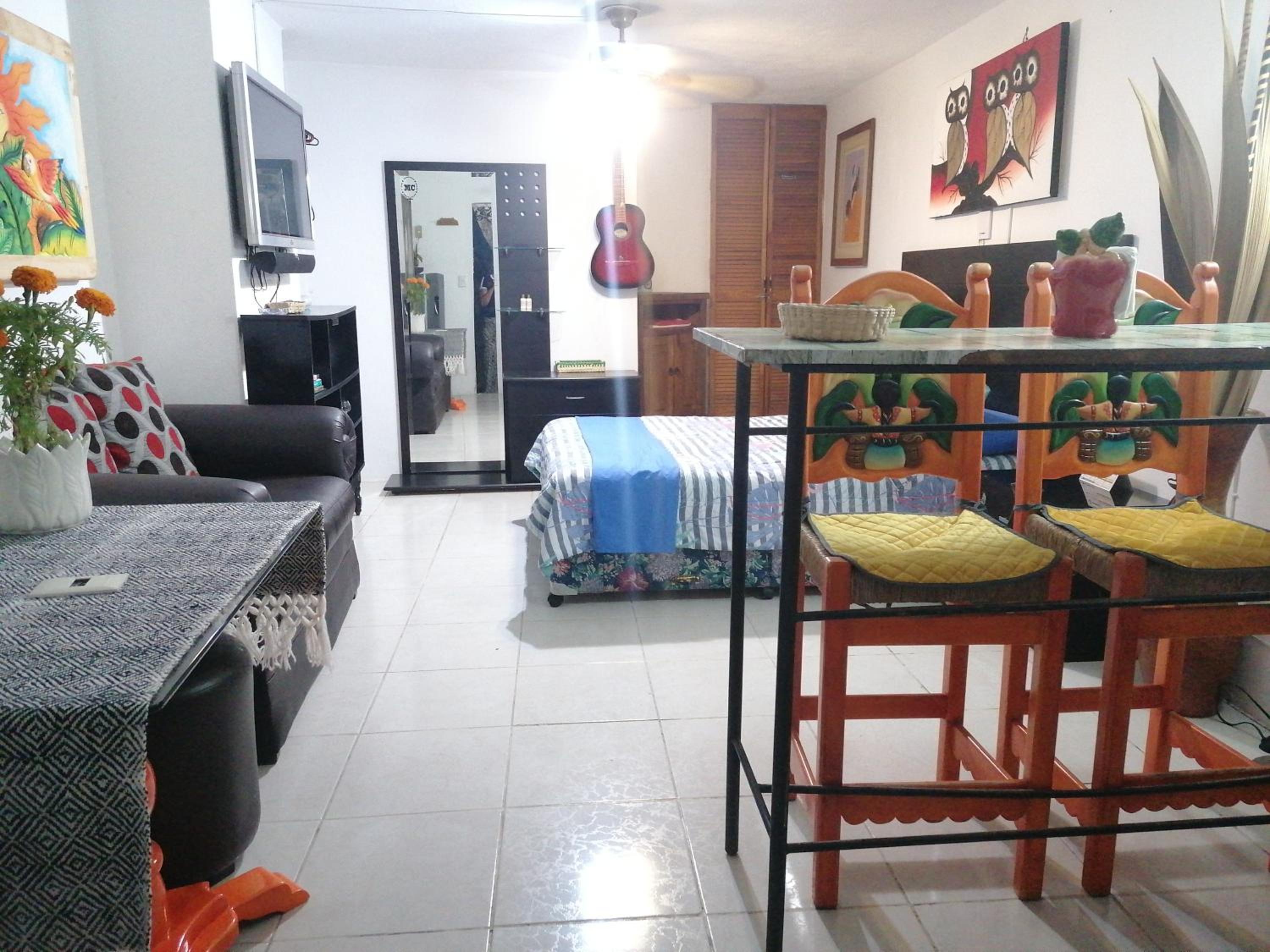 ¡Confortable y Privado! - Ubicado en Av. principal
