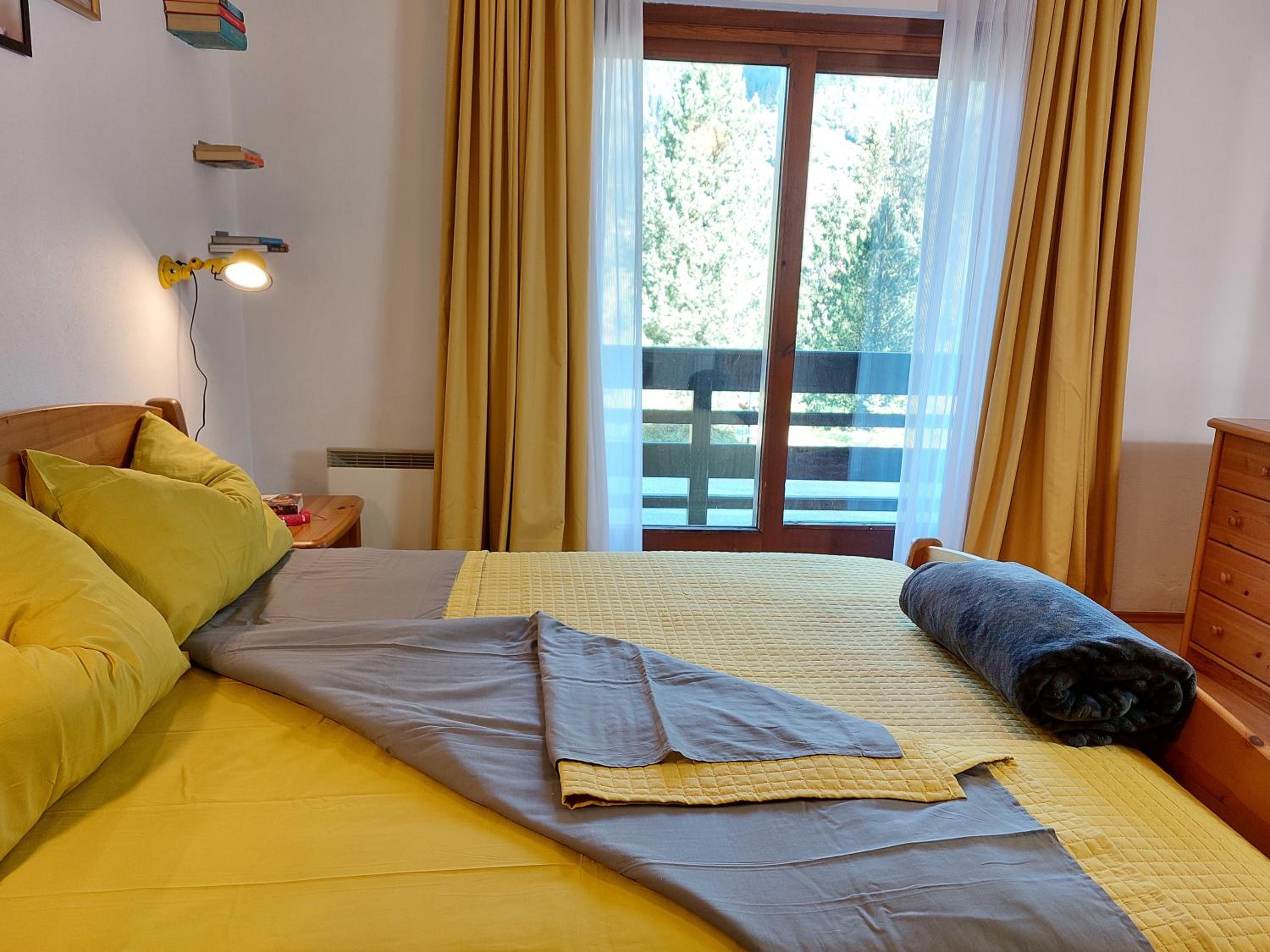 Ski-to-door apartment Waldrand