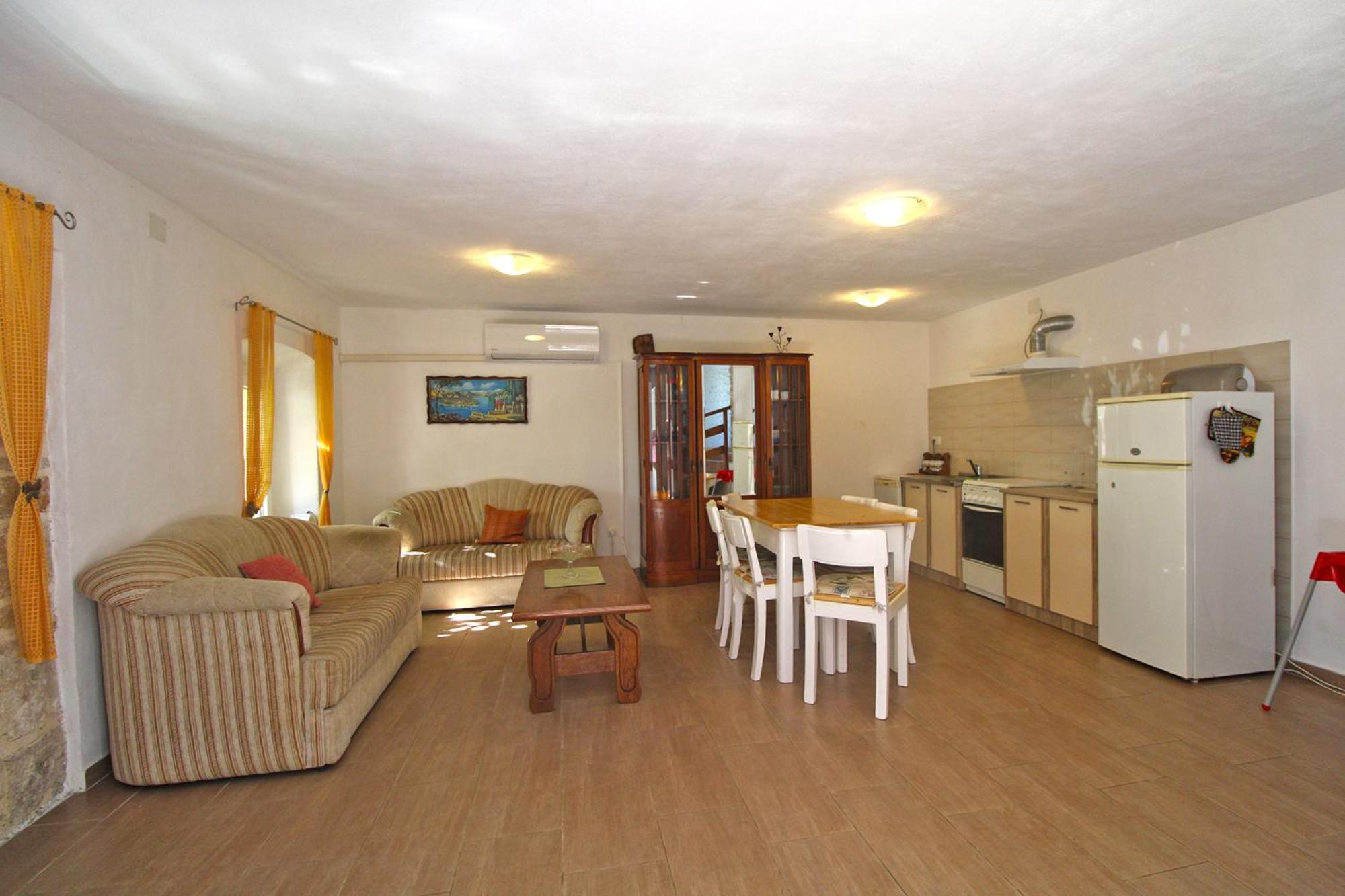 House 917 view 2