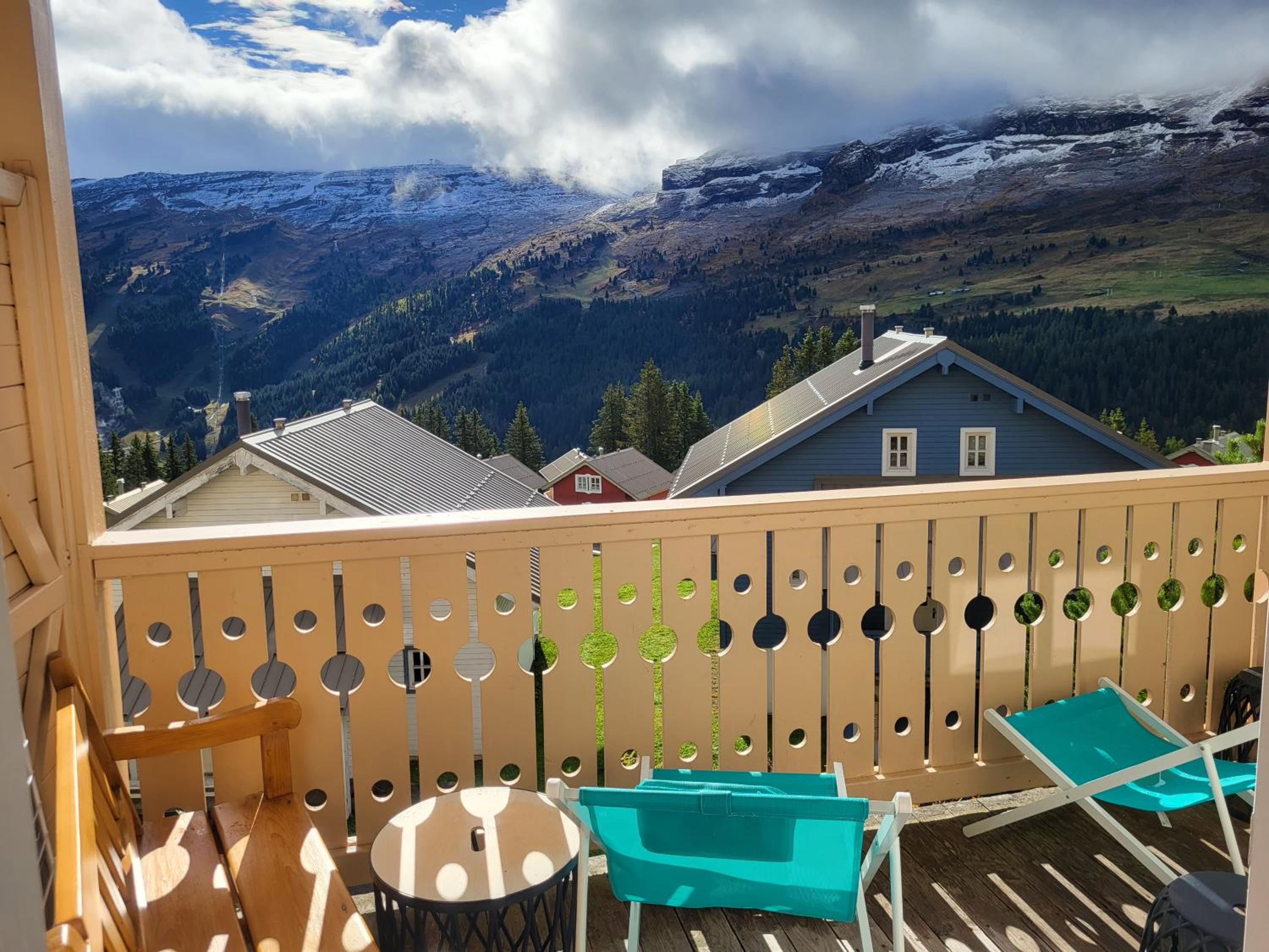 MAGNIFIQUE APPARTEMENT AVEC TERRASSE et VUE IMPRENABLE SUR LE CIRQUE DE FLAINE, 2 chambres et coin montagne, 6 personnes view 2