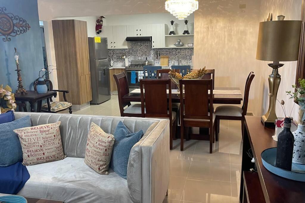 Apartamento Moderno y Confortable con piscina view 2