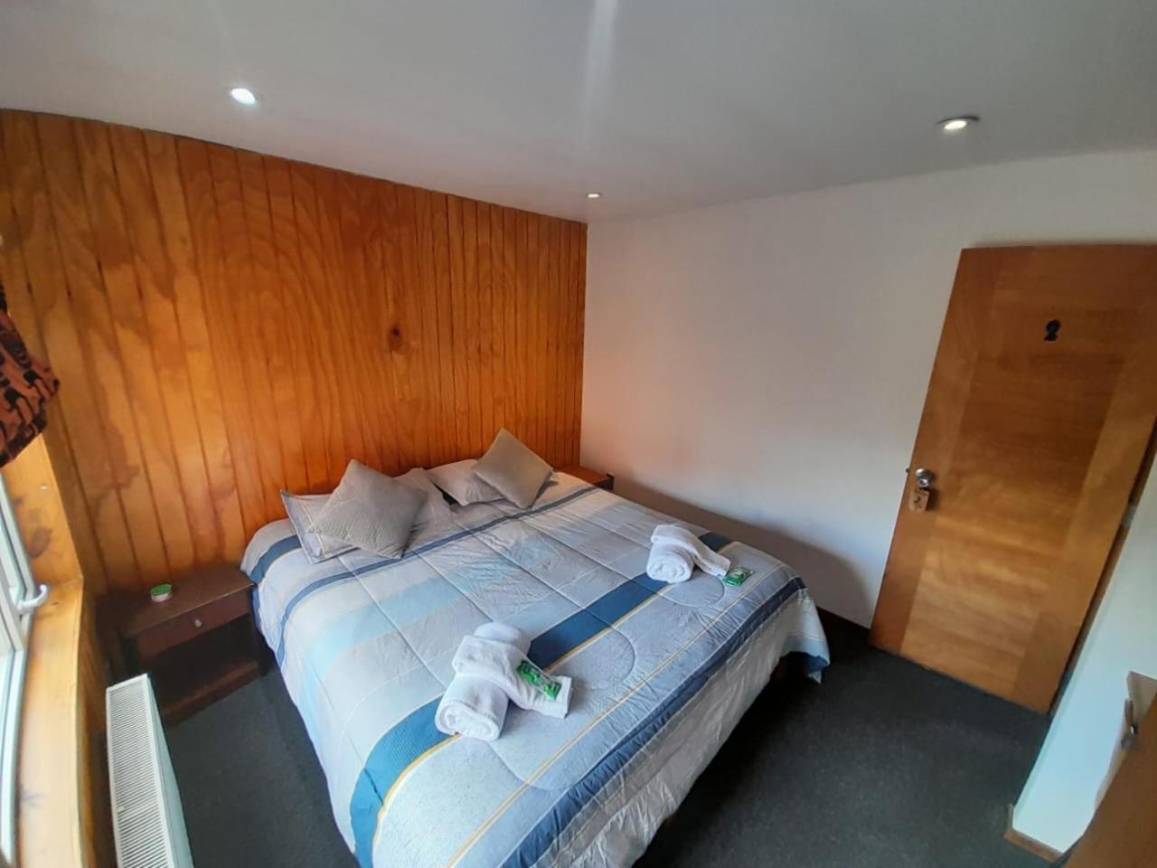 ALMER HOSTAL