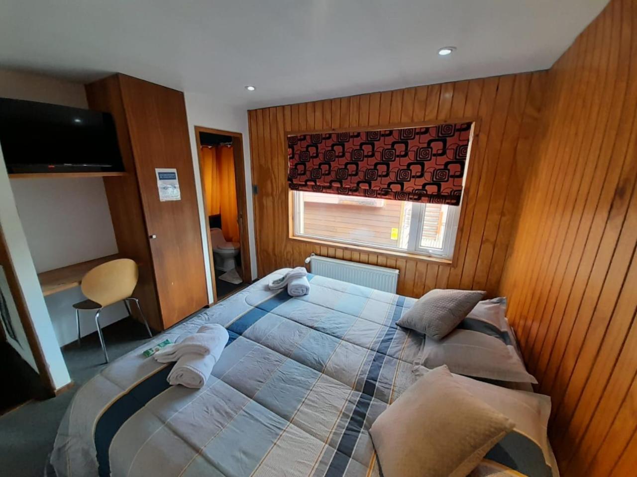 ALMER HOSTAL