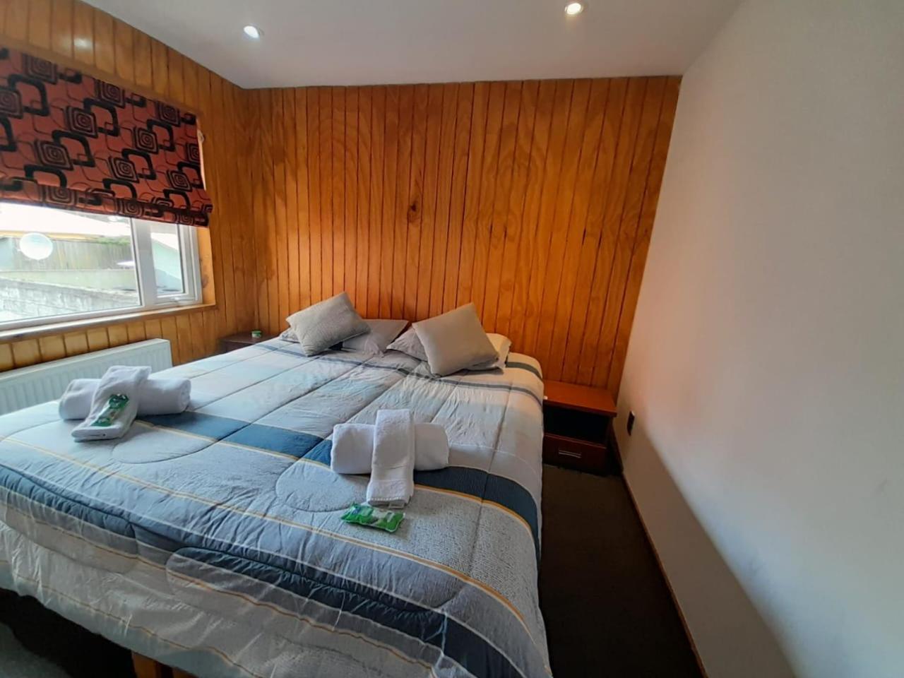 ALMER HOSTAL