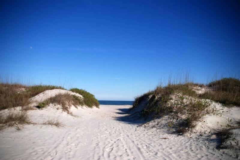 Beachcomber 304, 2BRs, Pool, Beach, Near Mayo Clinic, Sleeps 4