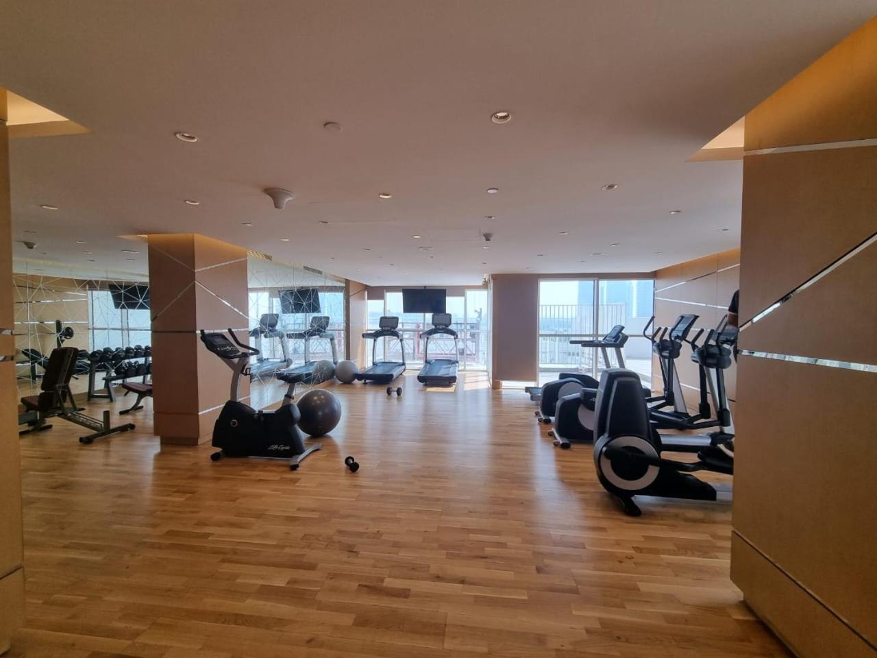 Welcoming Studio in Damac Hills Carson B