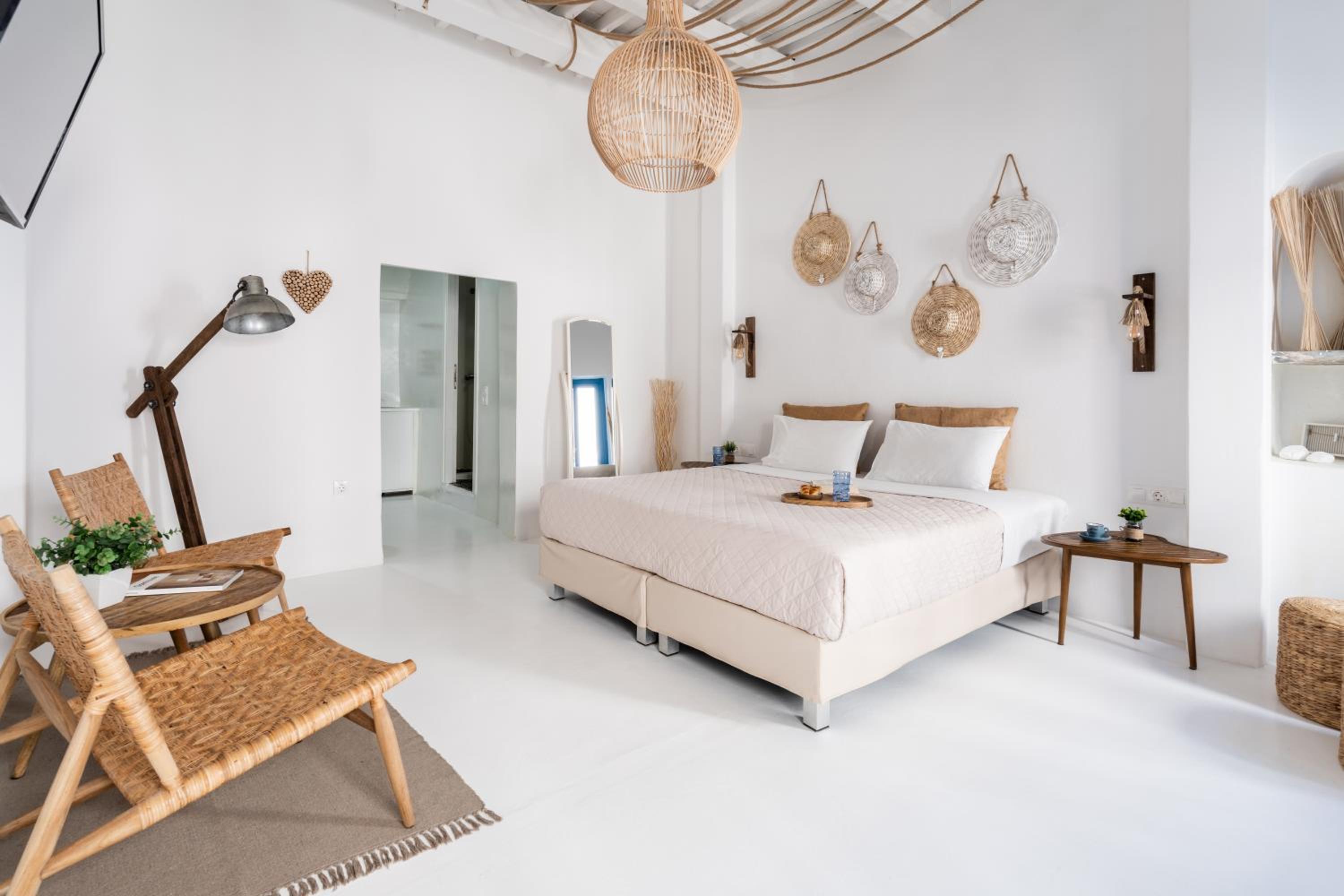 Love Suite Mykonos Town — 12