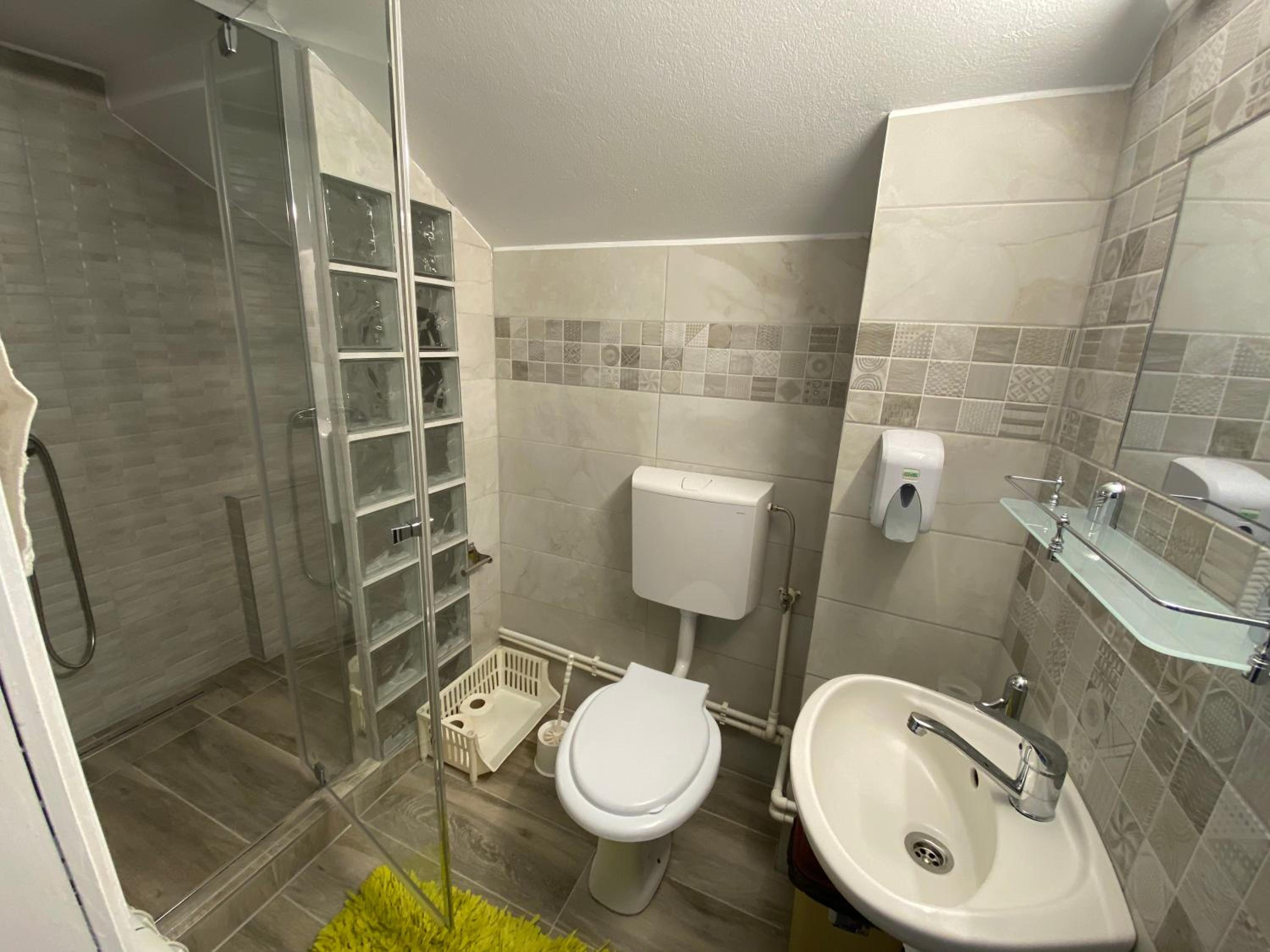 Photo 34
