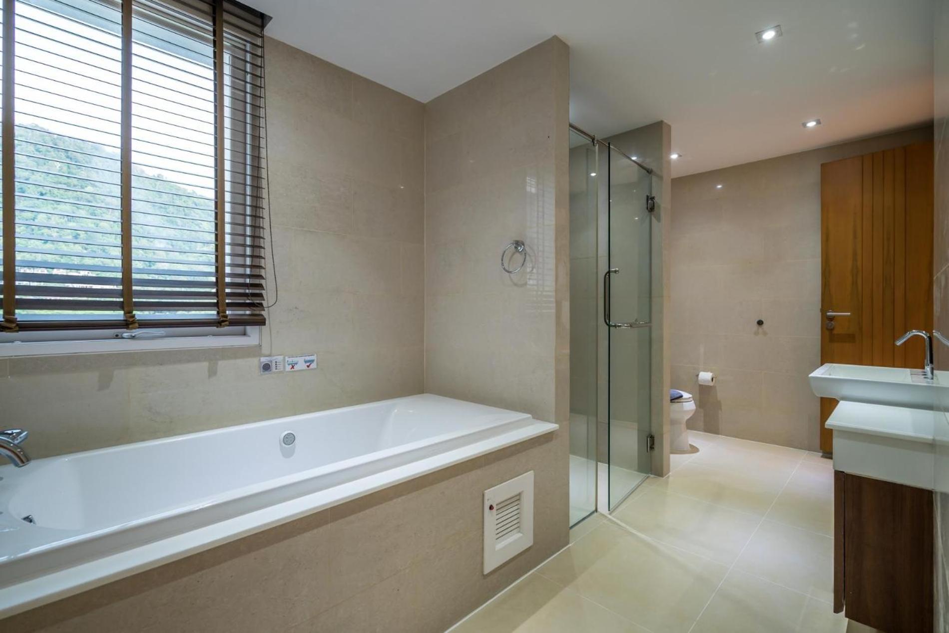 Sea view apartment at The Privilege by Lofty