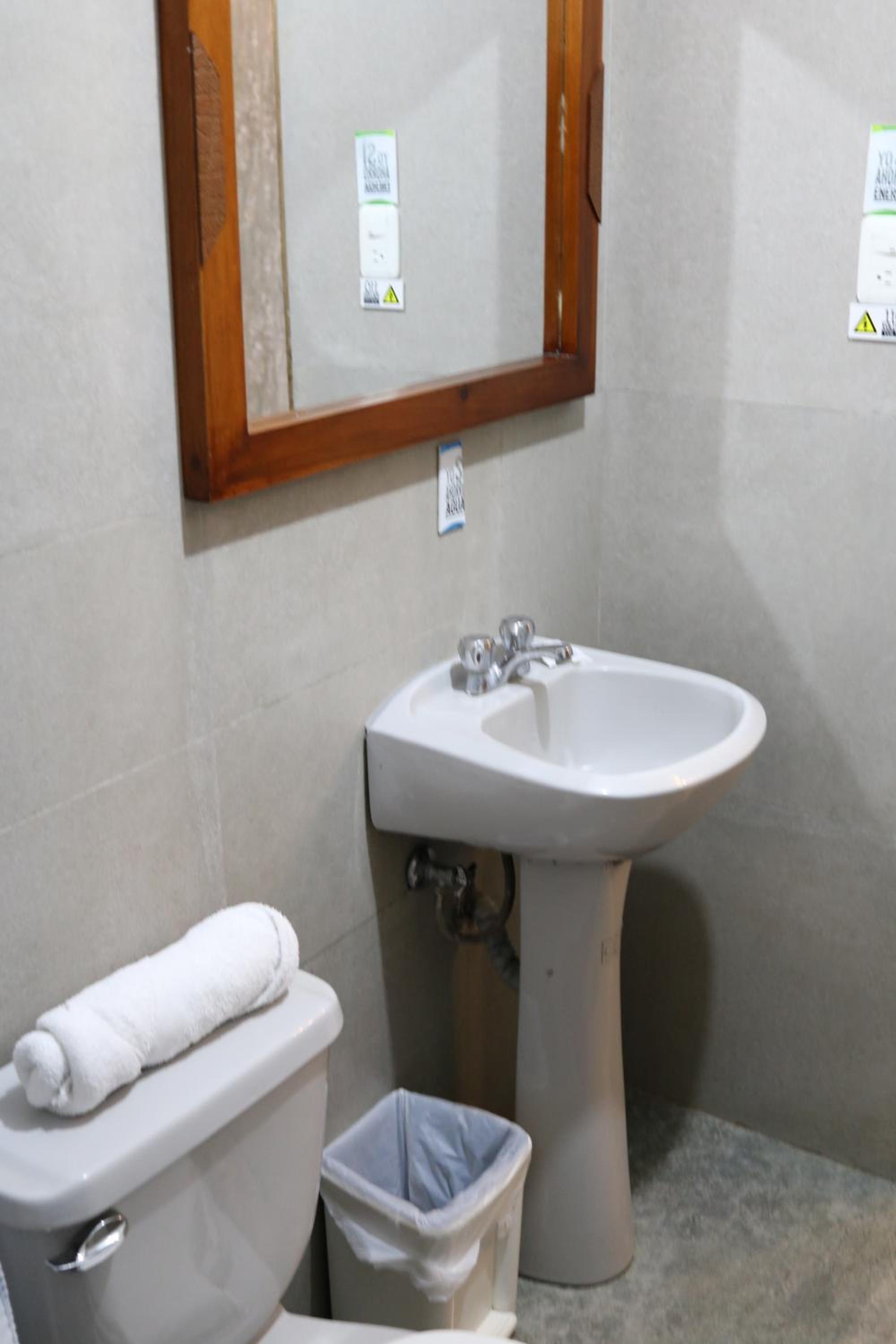 Hostal Kamelot view 5
