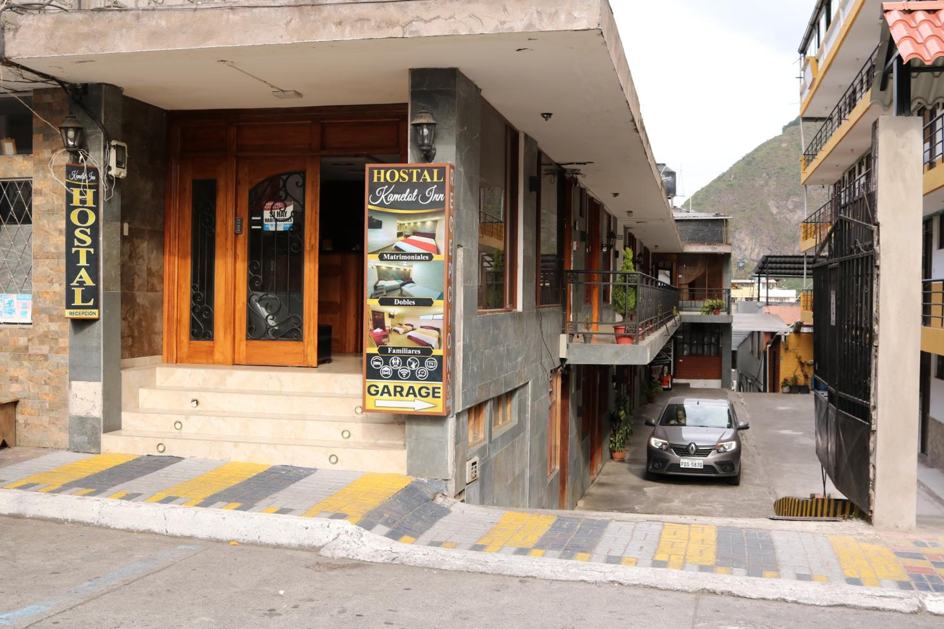 Hostal Kamelot view 2