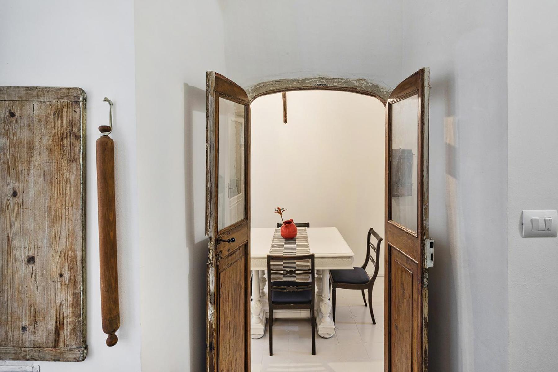 Vintage Design Apartment by Wonderful Italy view 5