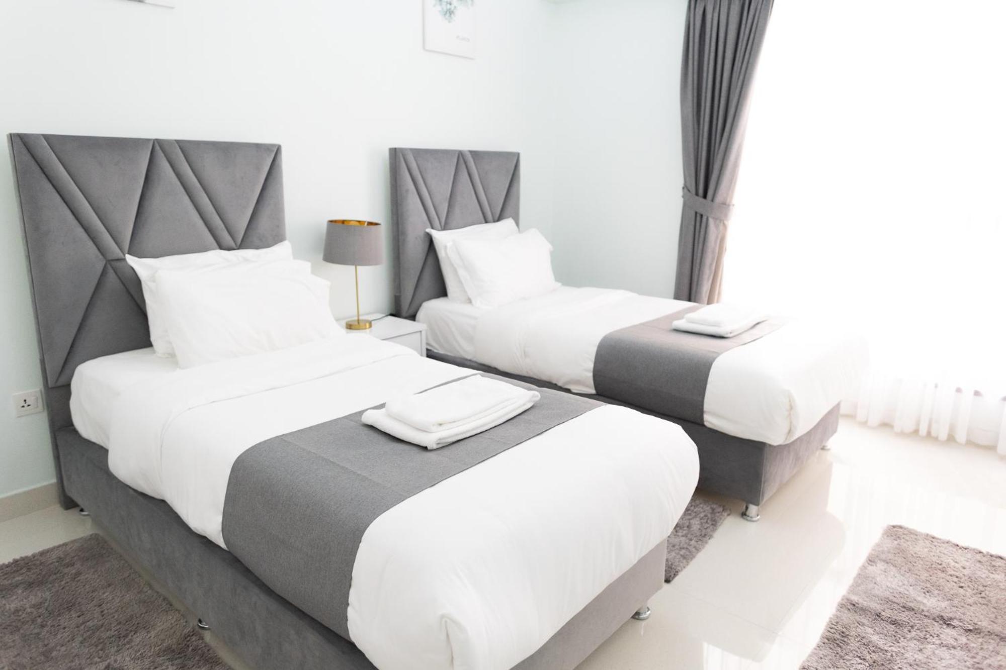 HAPPY SEASON - JBR apartments, Beach Front, Top furnished