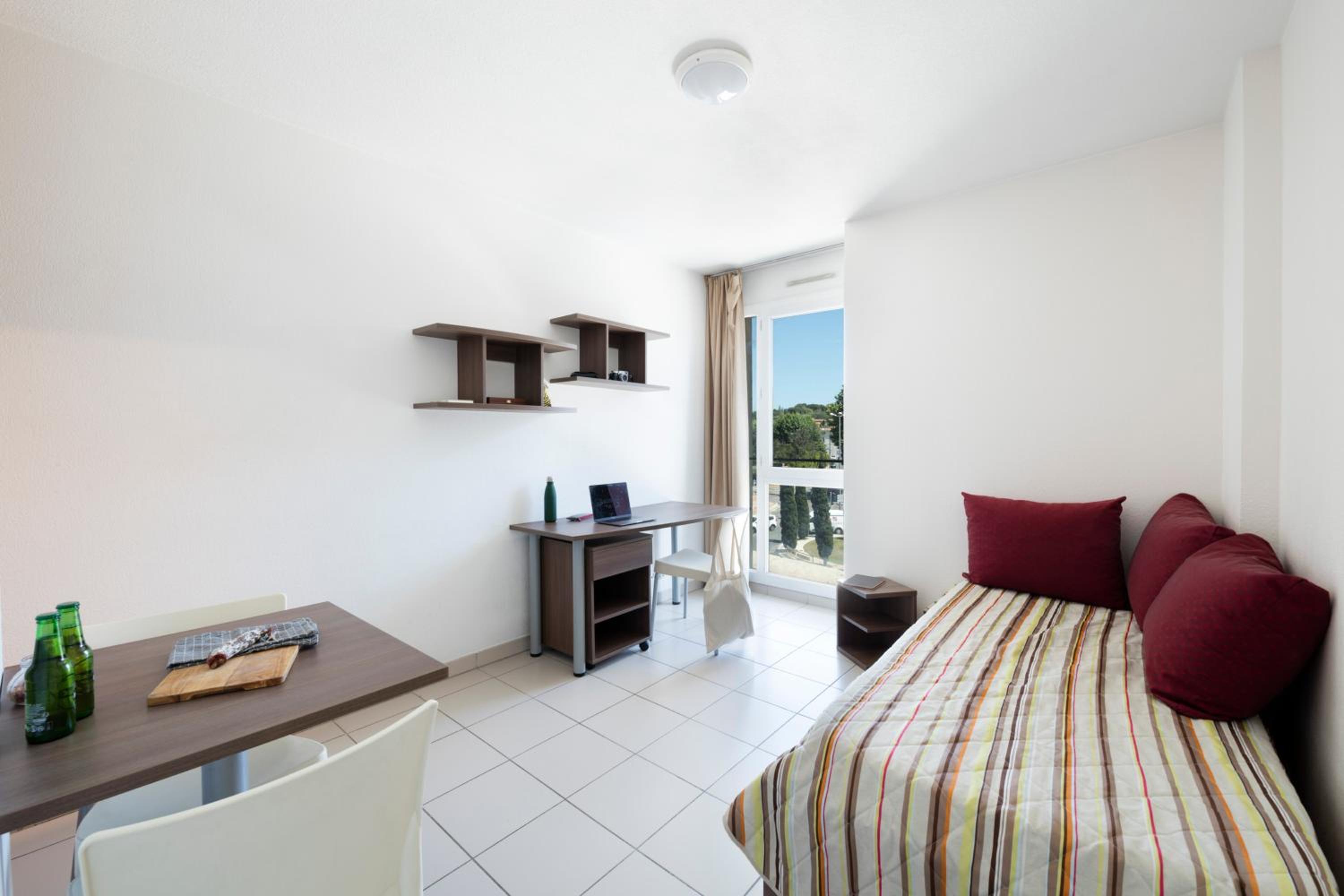 Toulon Vacations - Garden  City Toulon - Property Image 4