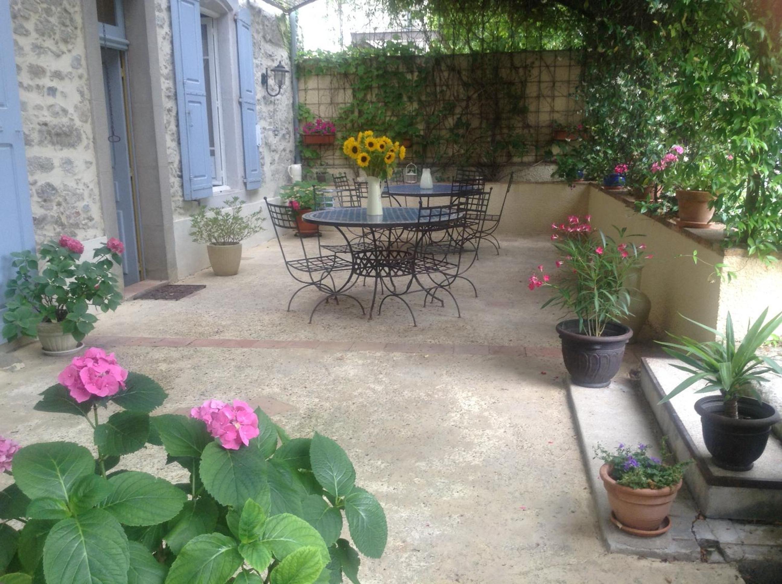 Aux Anges Gardiens view 2