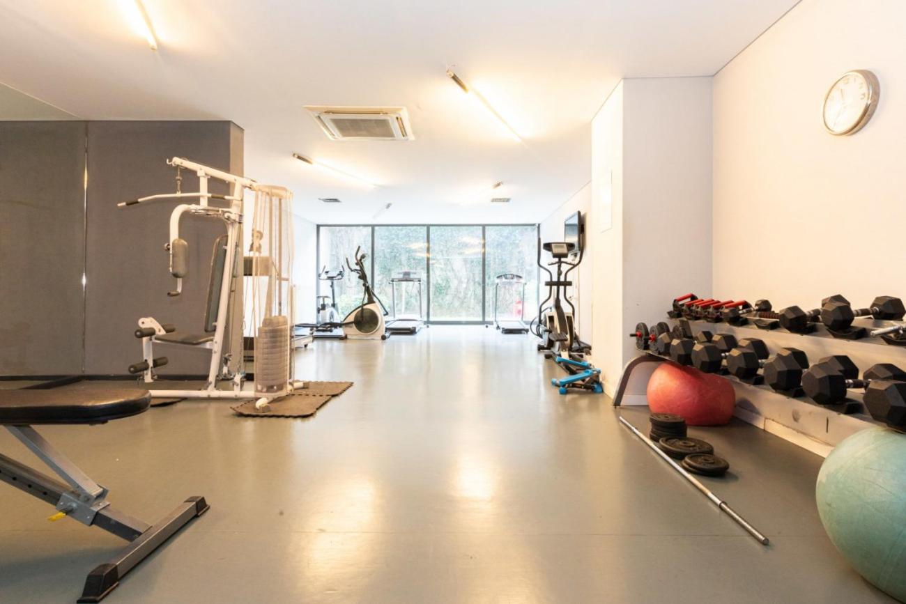 Central Studio Flat with Shared Pool in Sisli photo 2