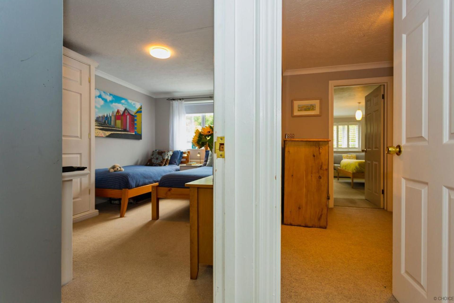 CROYDE OCEAN VILLA 4 Bedrooms