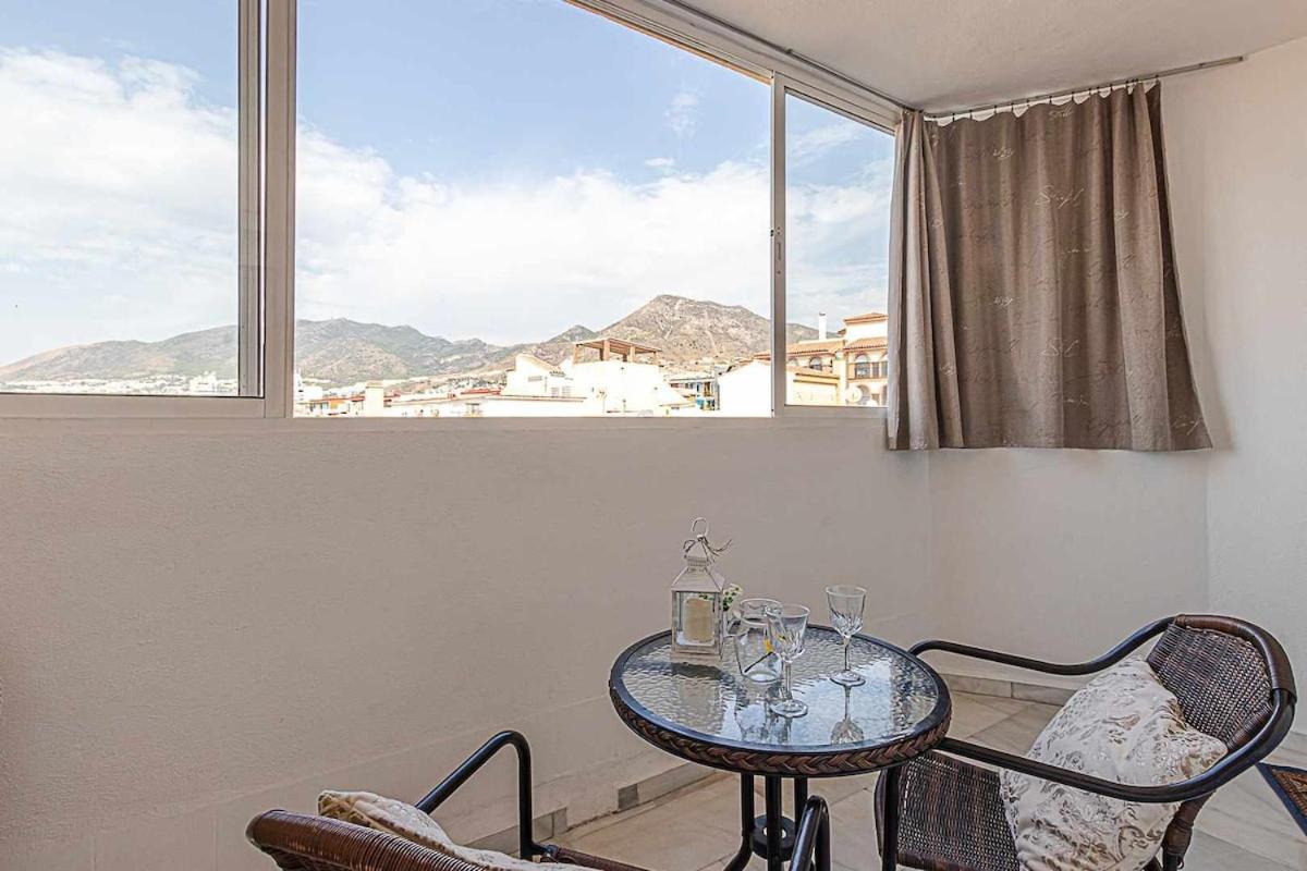 797 Holiday Rentals - Amplio piso para 4 en el centro de arroyo de la miel photo 5