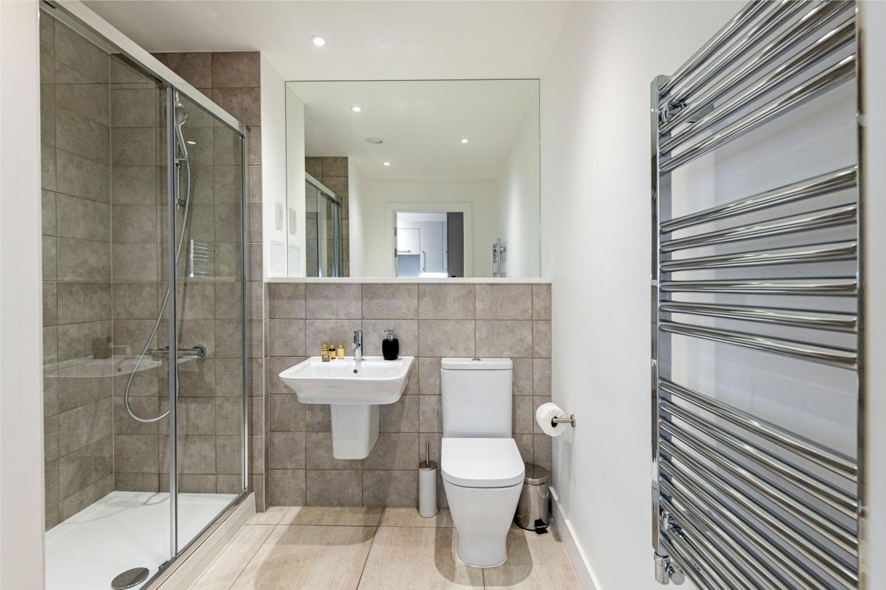 Stayo Apartments Barking Wharf