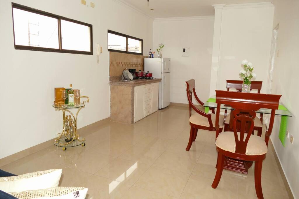 Condominio Charito Suite 2G a 12 Min Malecon 2000