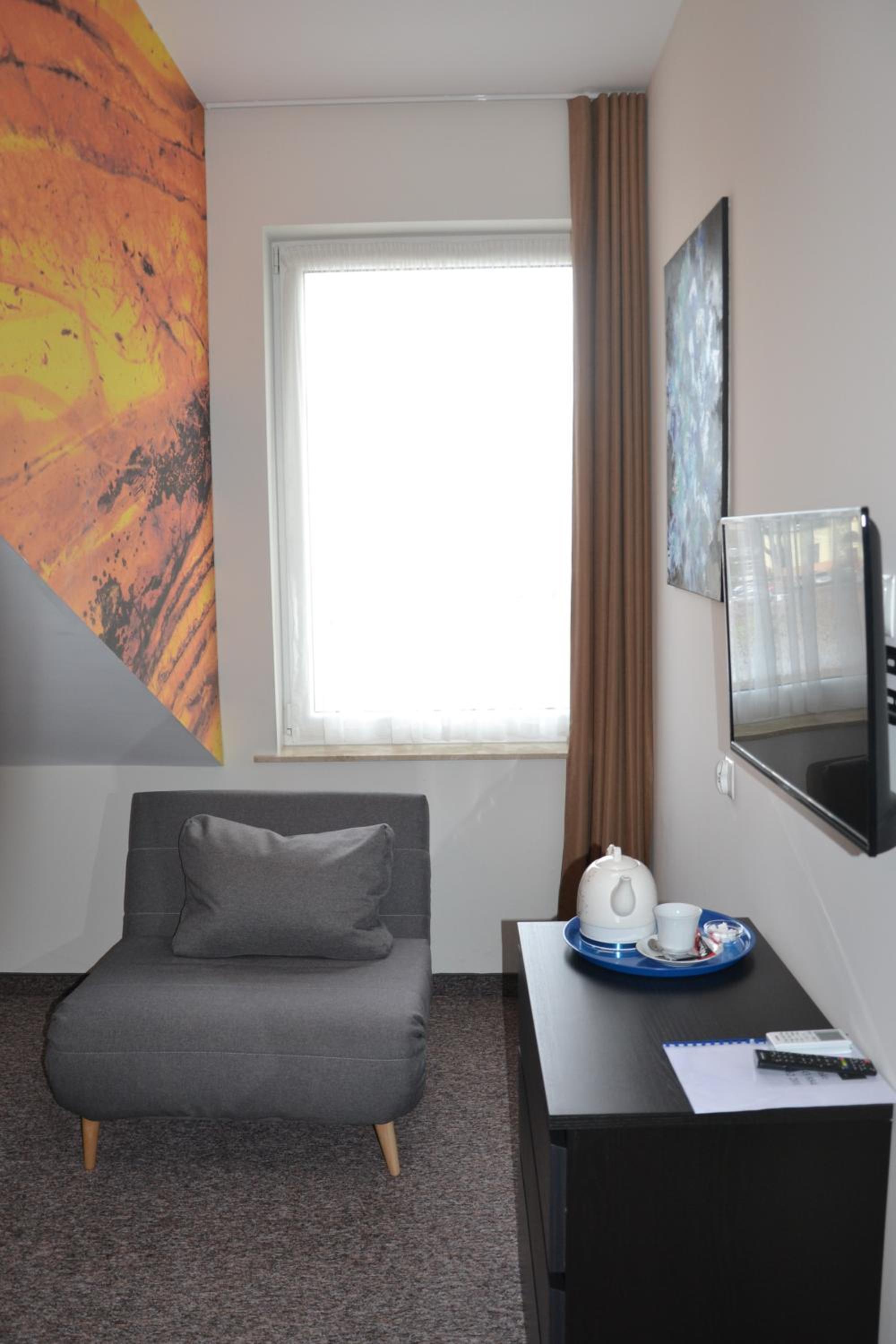 Photo 12