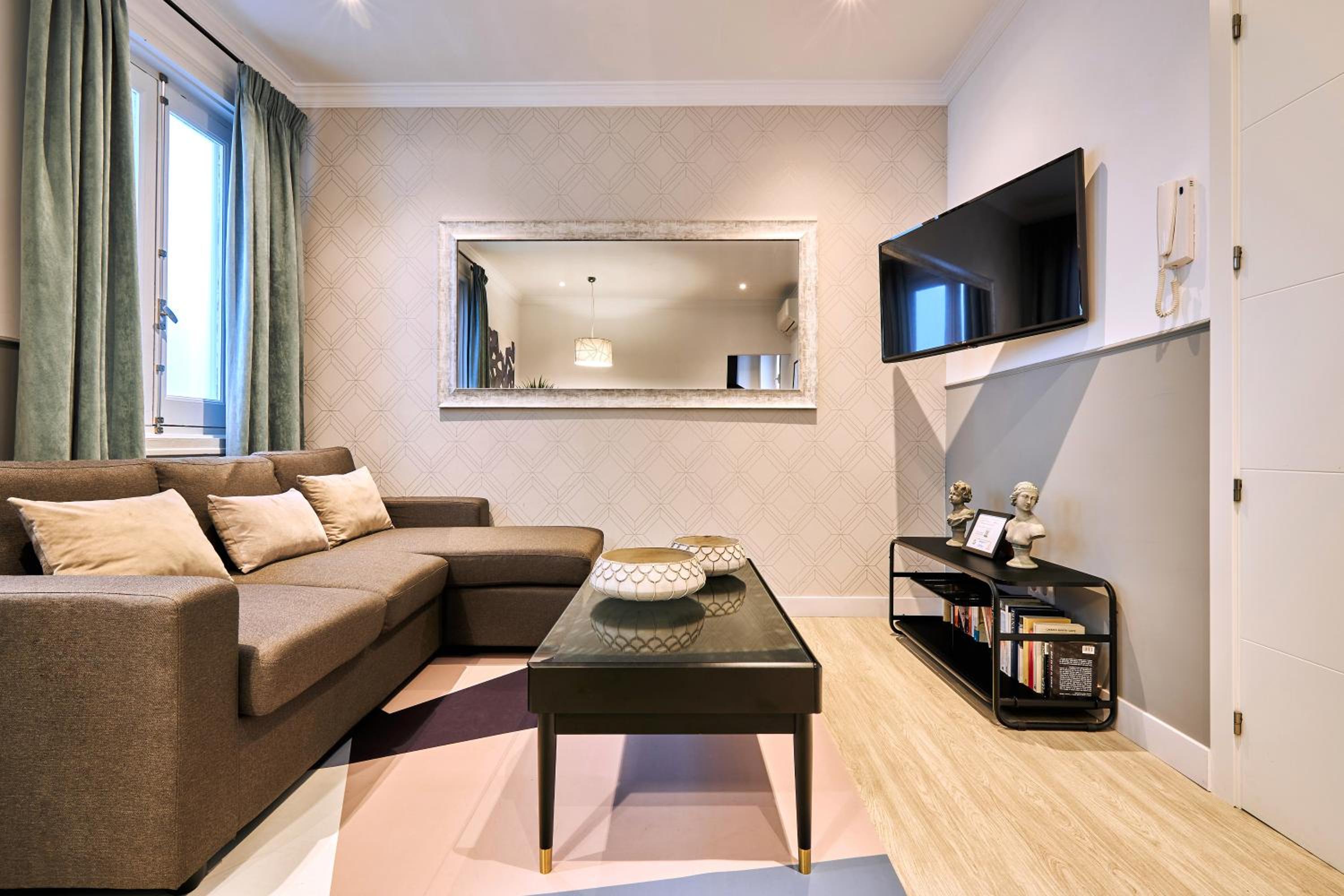 Jorge Juan Excellent, by Presidence Rentals photo 2